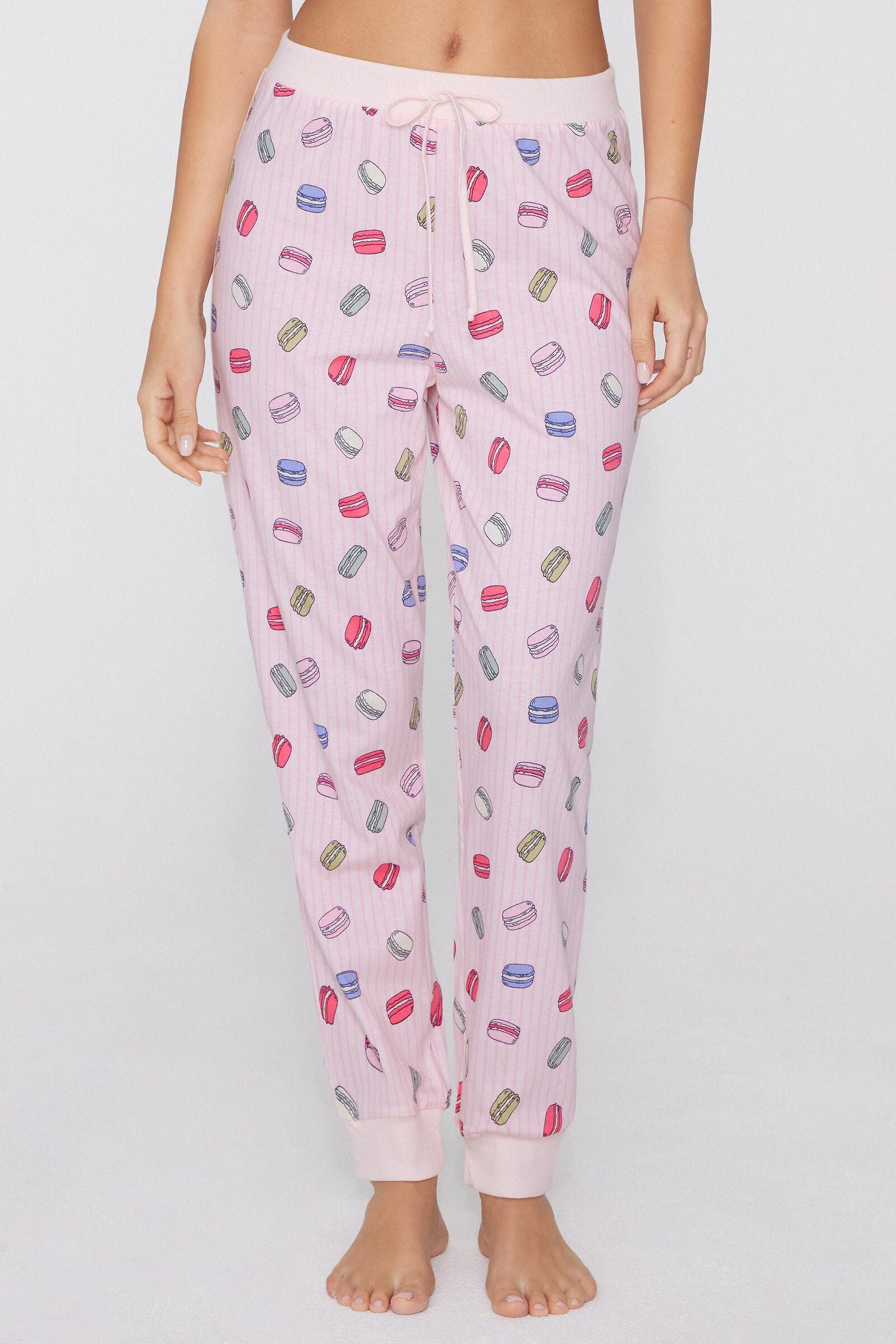 מכנסיים ארוכים בהדפס לבבות