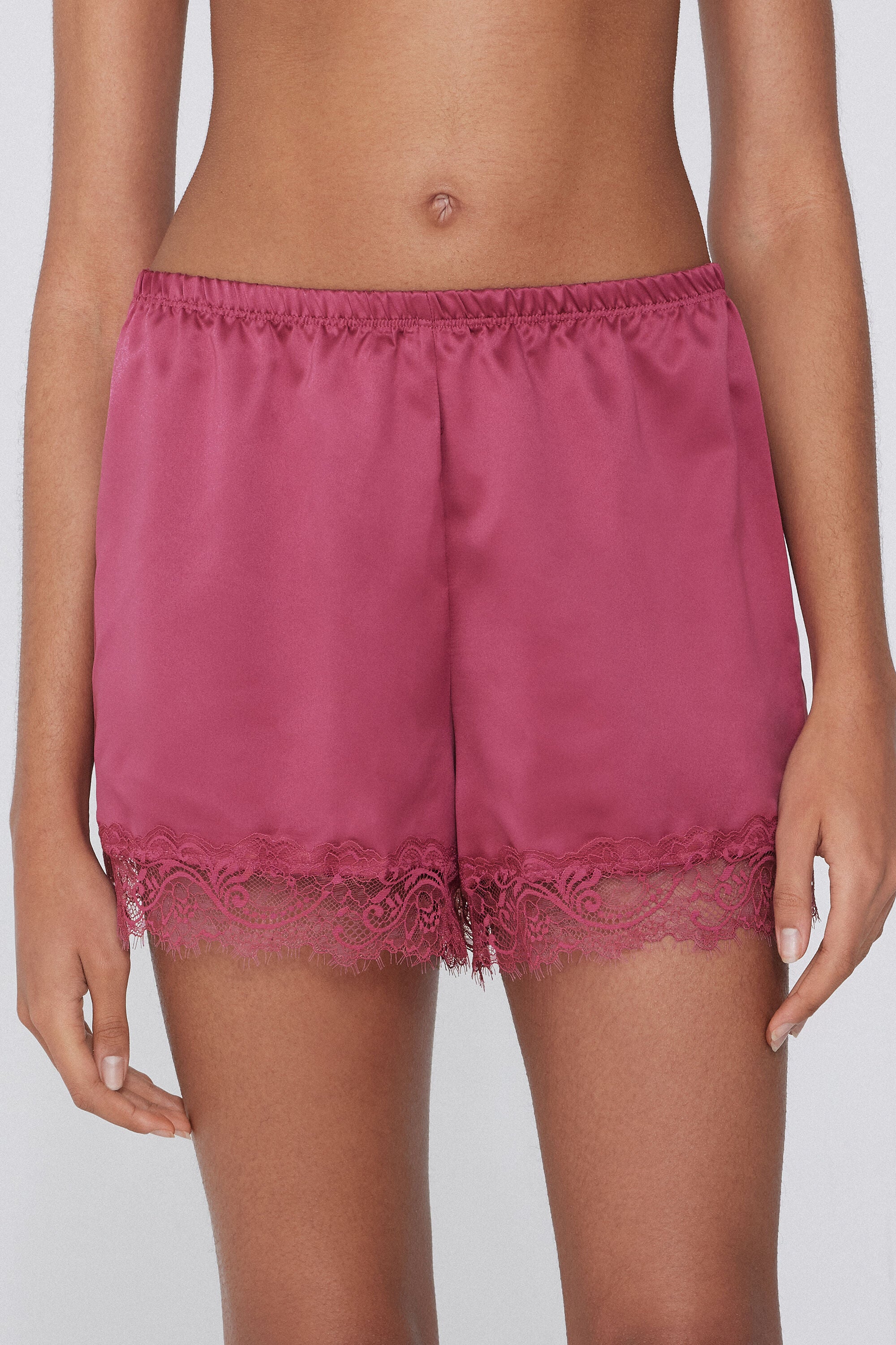 מכנסי סטן קצרים