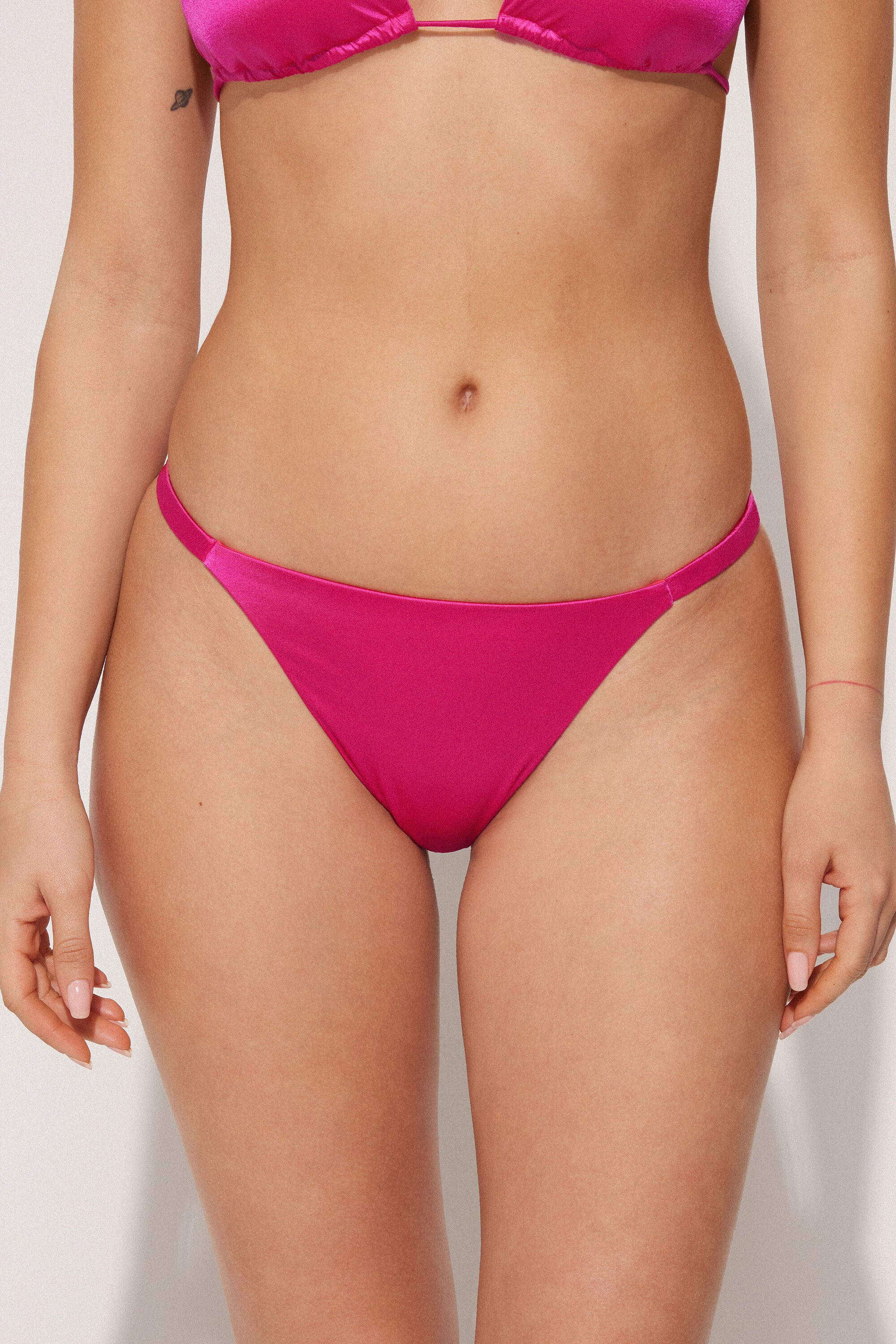 תחתוני ביקיני ברזילאיים Shiny