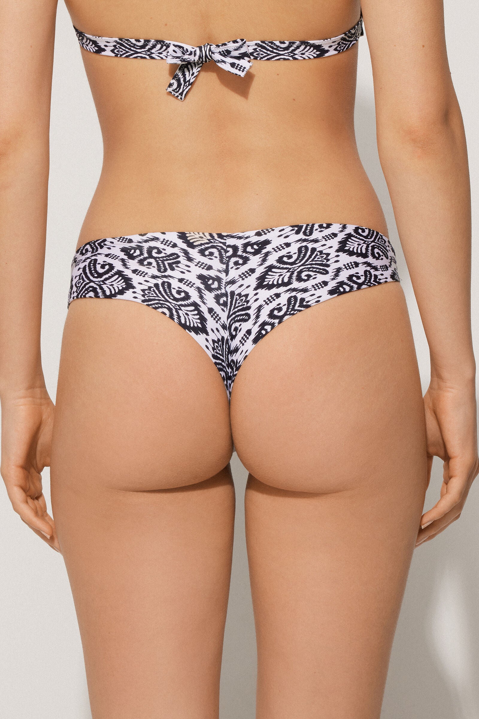 תחתוני ביקיני ברזילאיים Ethnic Harmony Rounded High-Leg