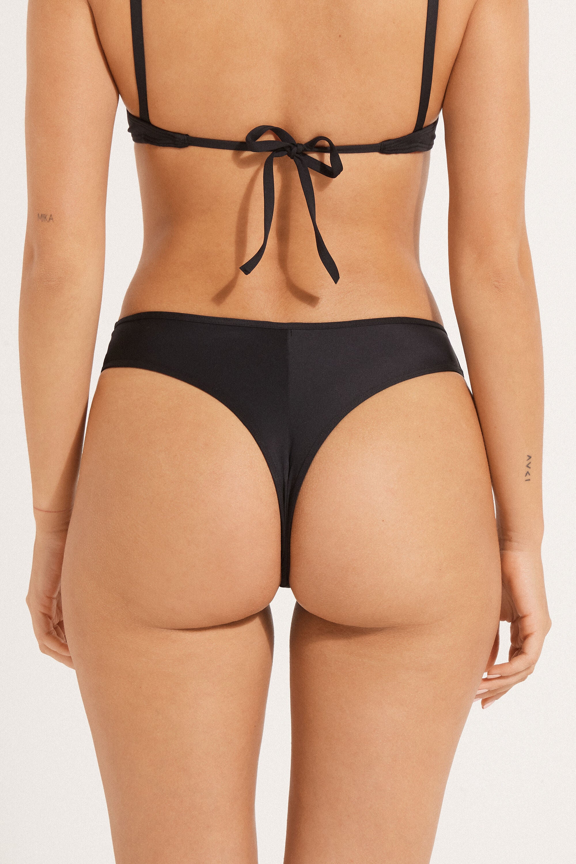 תחתוני ביקיני High-Cut