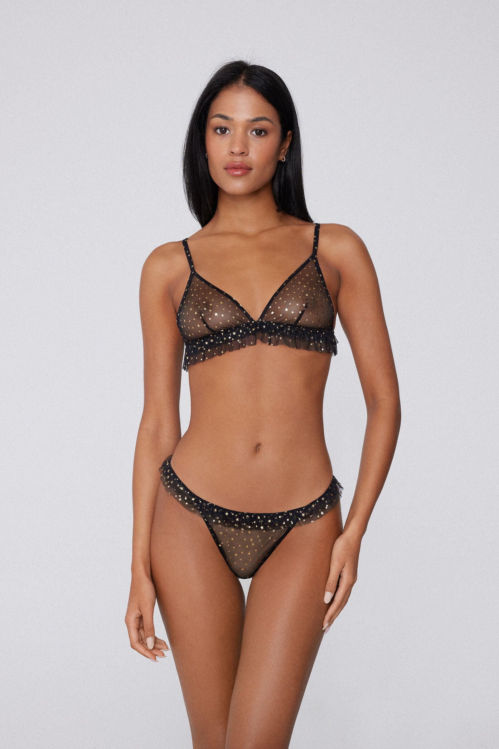 סט הלבשה תחתונה - חזייה ותחתונים