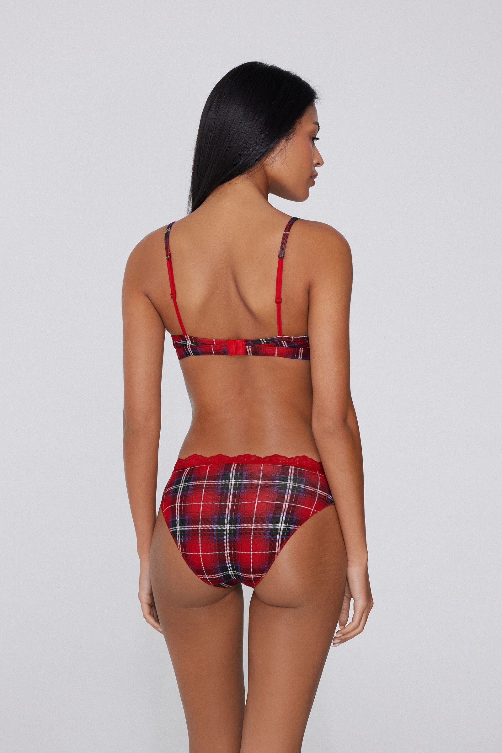 סט חזייה ותחתונים מבד כותנה