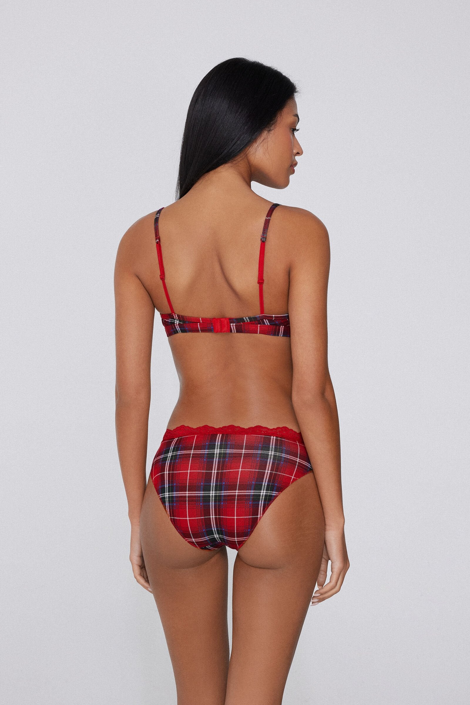 סט חזייה ותחתונים מבד כותנה