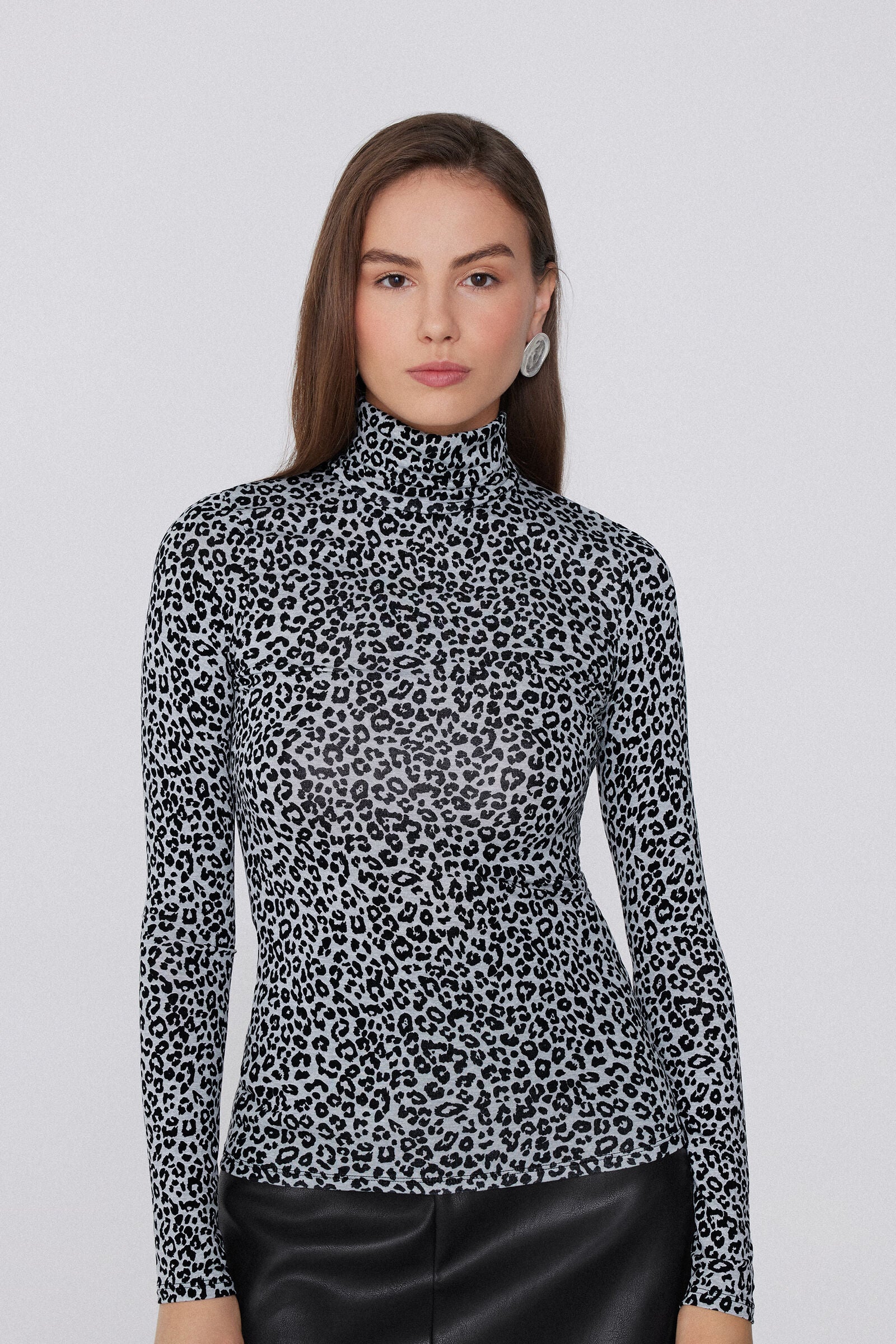 חולצת גולף בהדפס מנומר