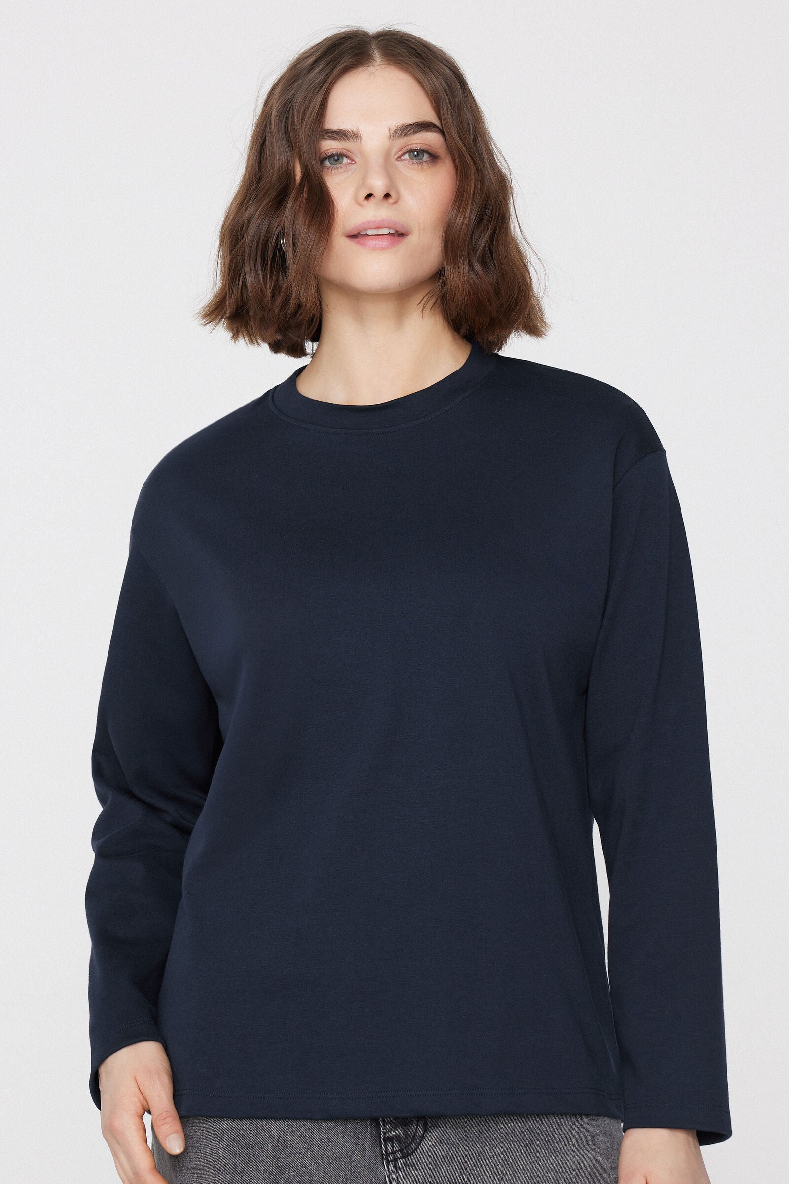 טי שירט כותנה עם מפתח עגול