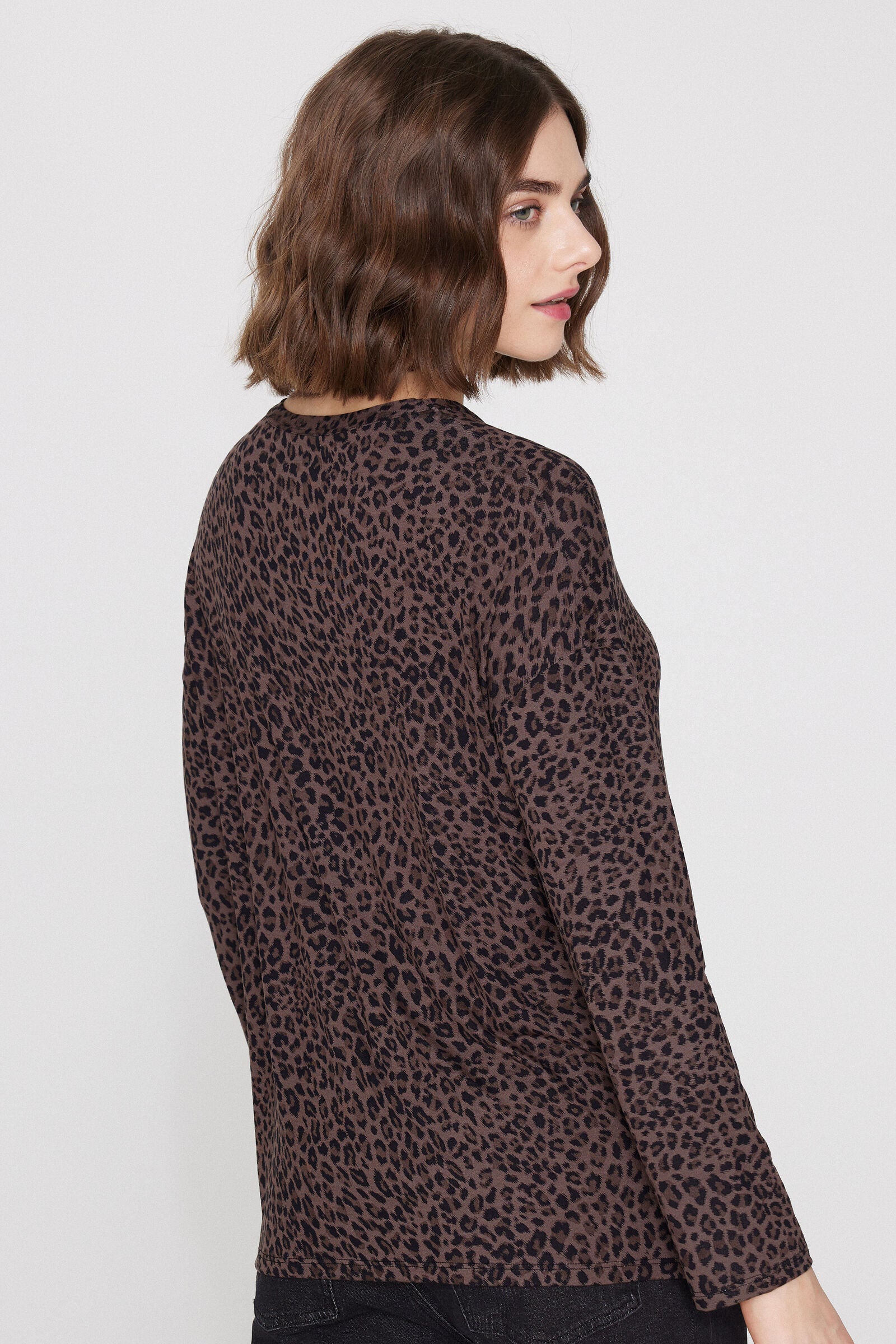 חולצת ויסקוזה ארוכה בגזרת אוברסייז