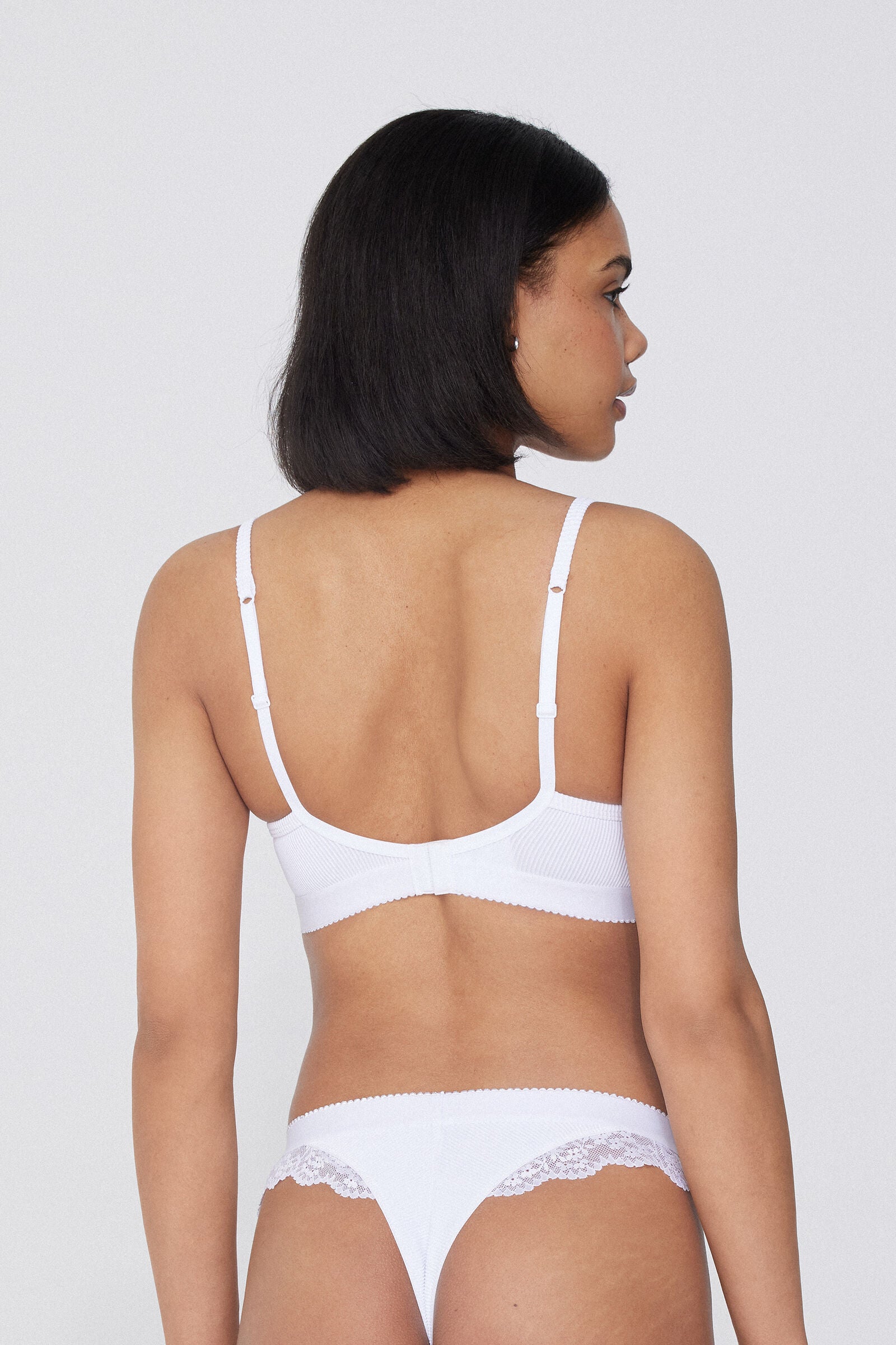 חזיית בלקונט Wien Lounge Retrea