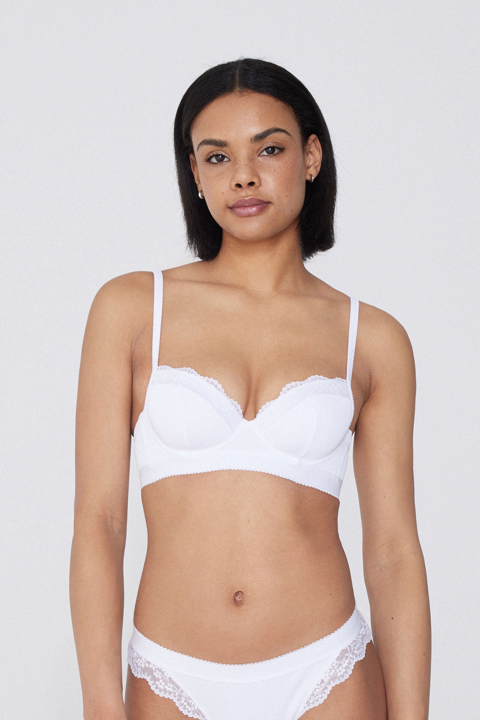 חזיית בלקונט Wien Lounge Retrea