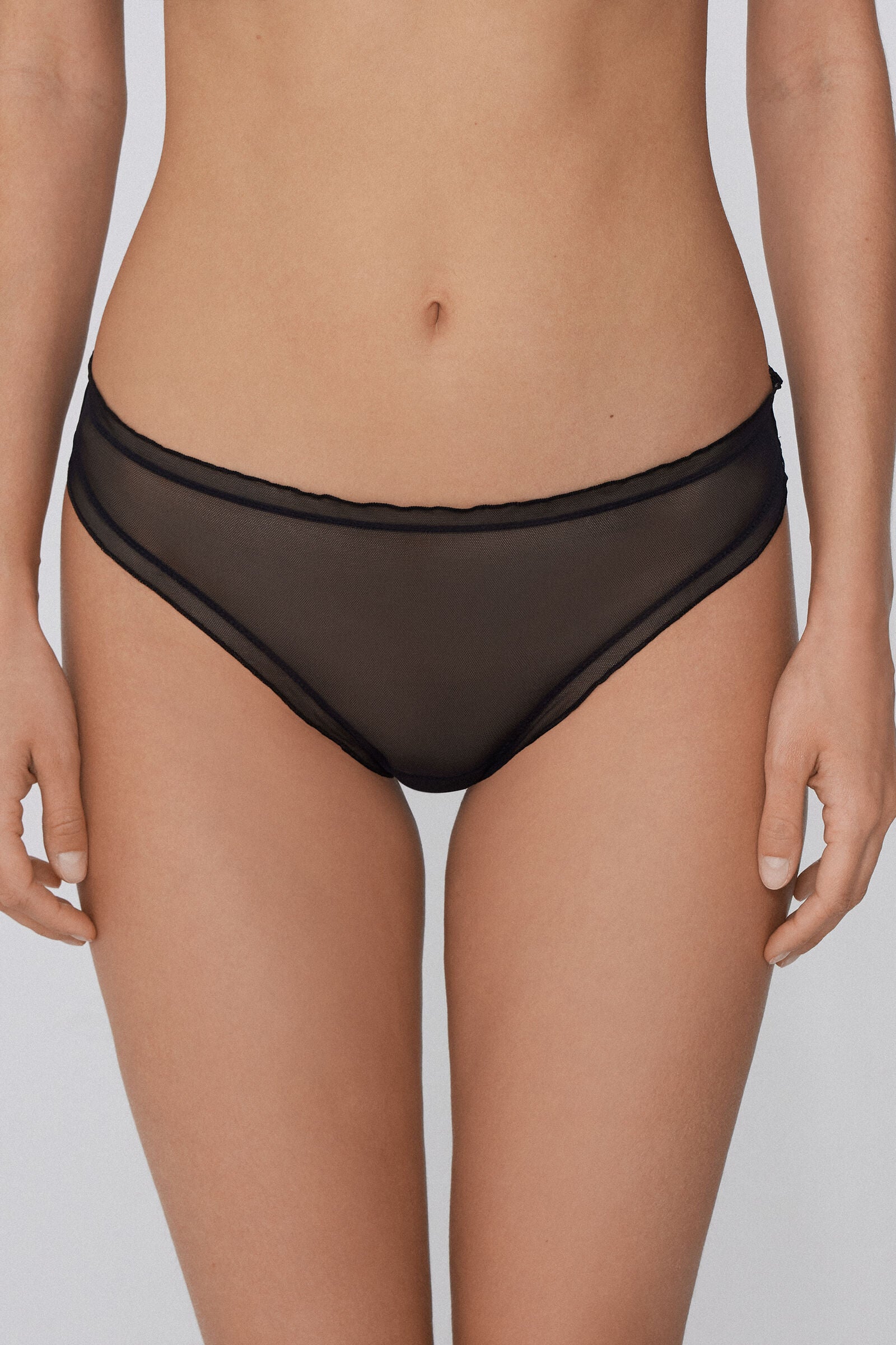 תחתוני טול ברזילאיים עם פפיון