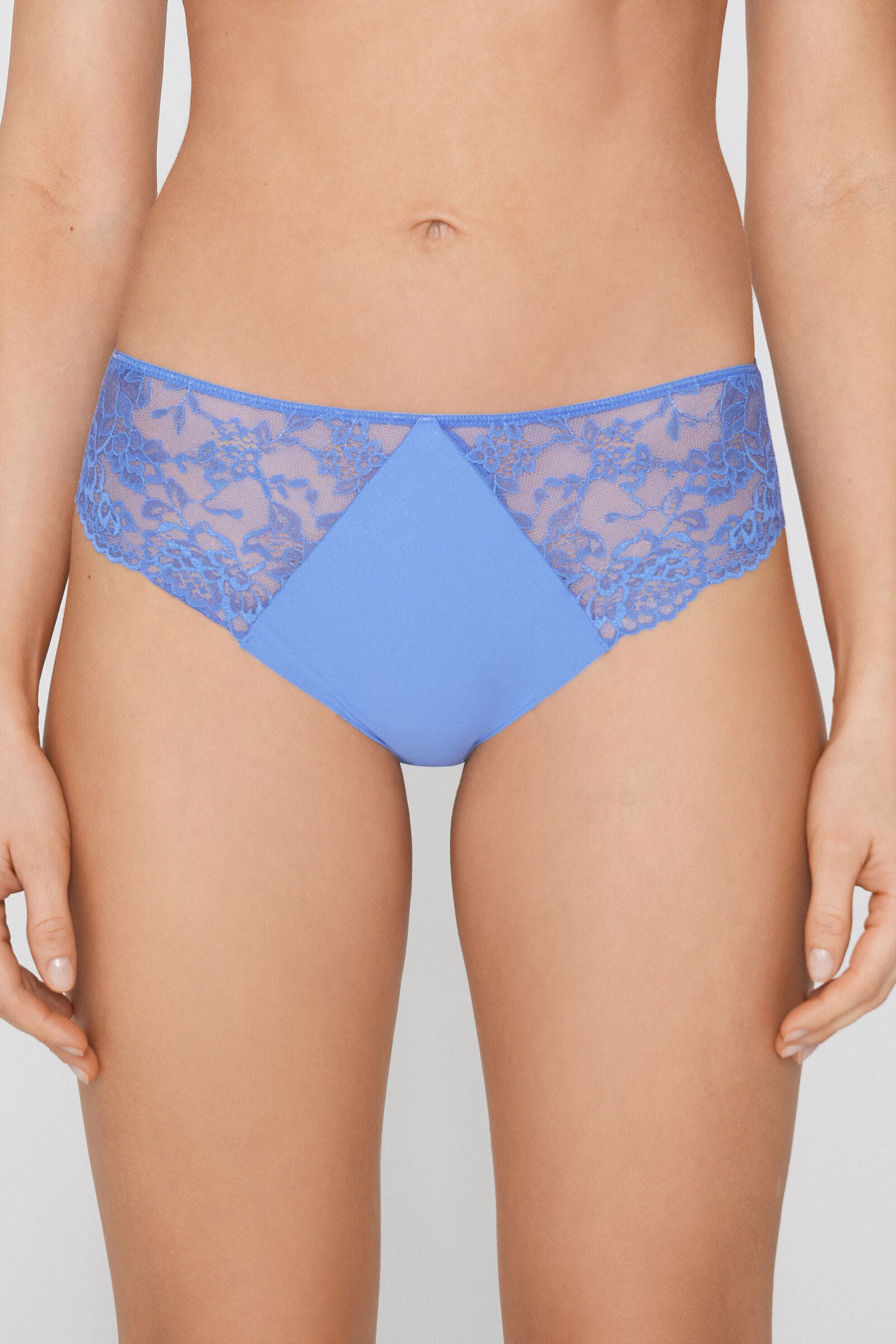 תחתונים מבד מיקרופייבר בשילוב תחרה