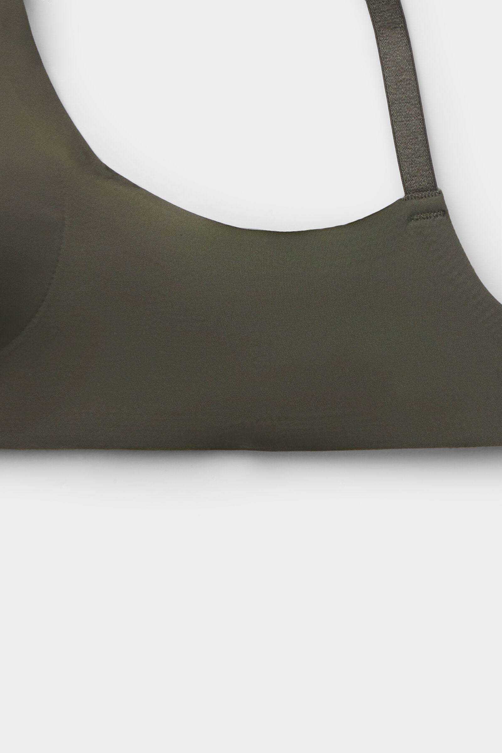 חזיית משולשים ללא תפר