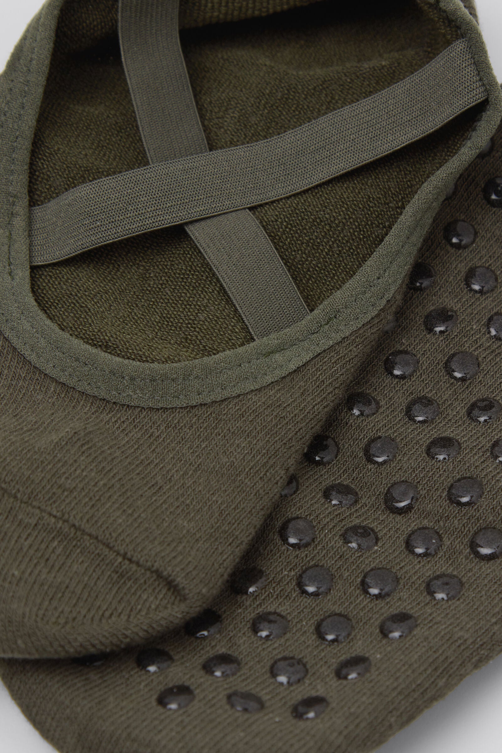 גרביים נגד החלקה