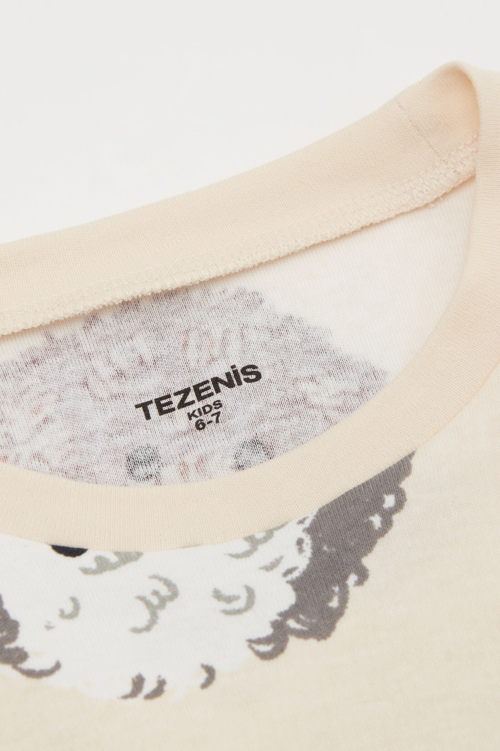 סט פיג'מה לילדות עם הדפס כלבלבים