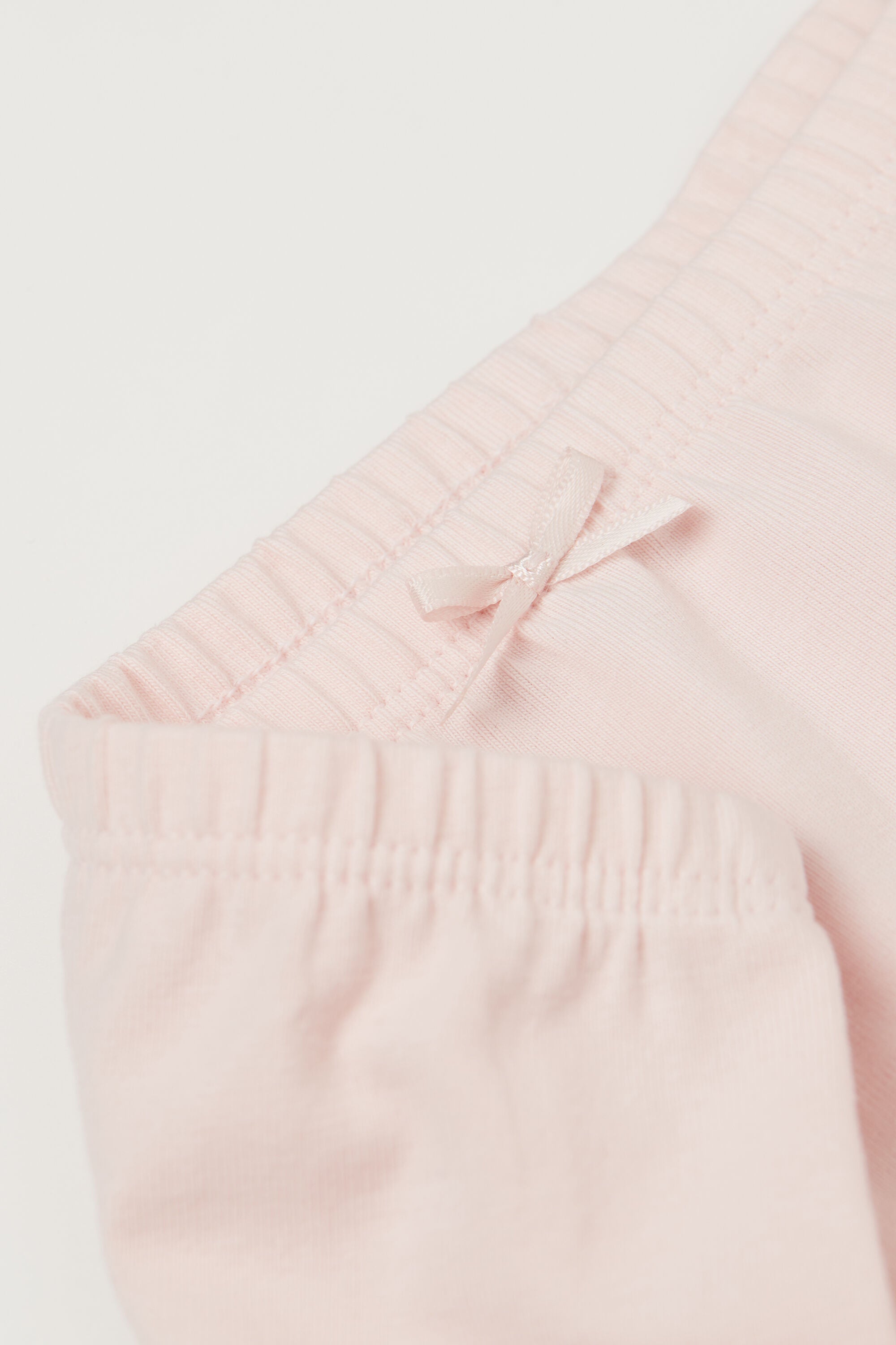 מכנסיים קצרים