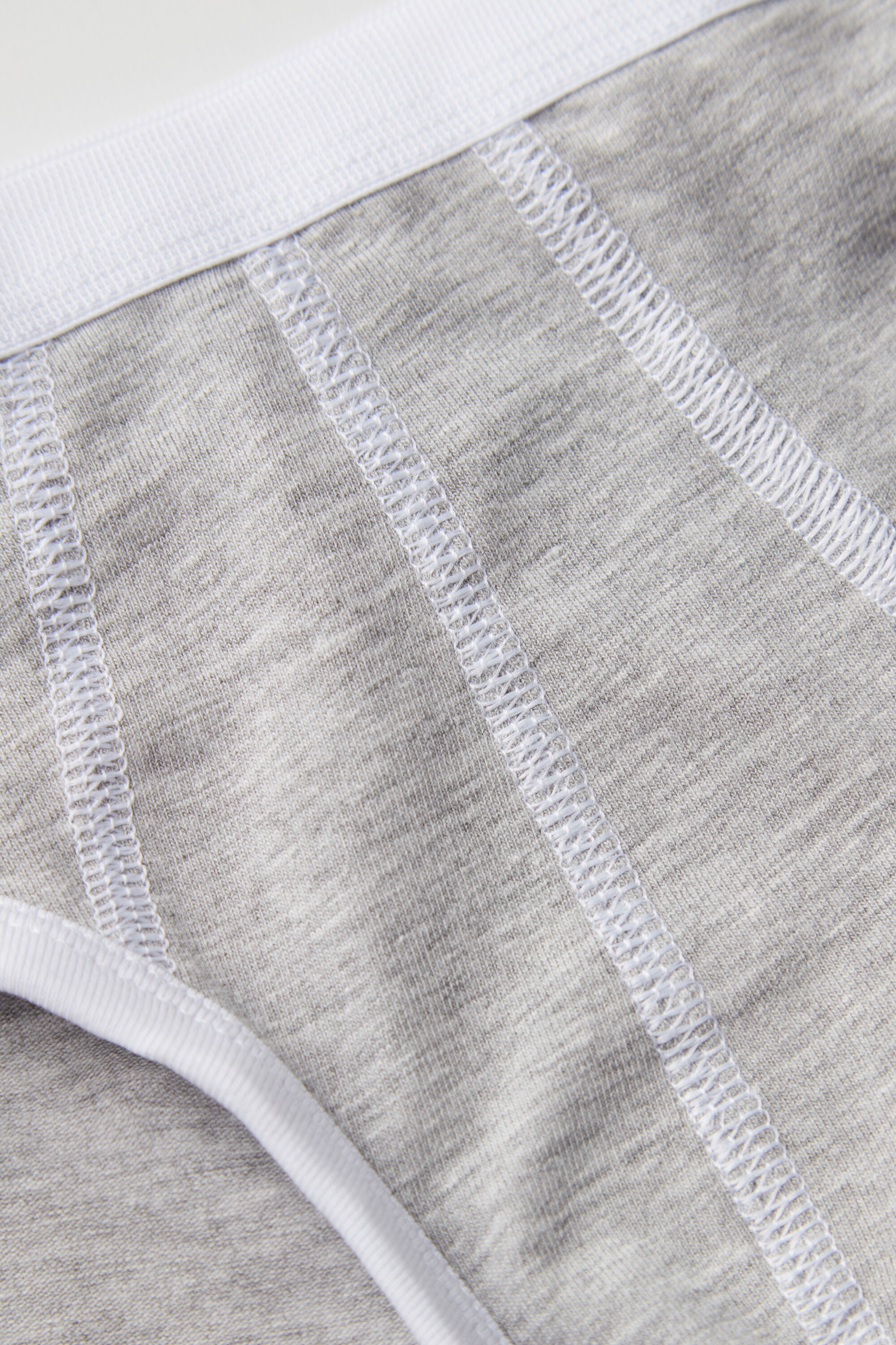 תחתוני בייסיק