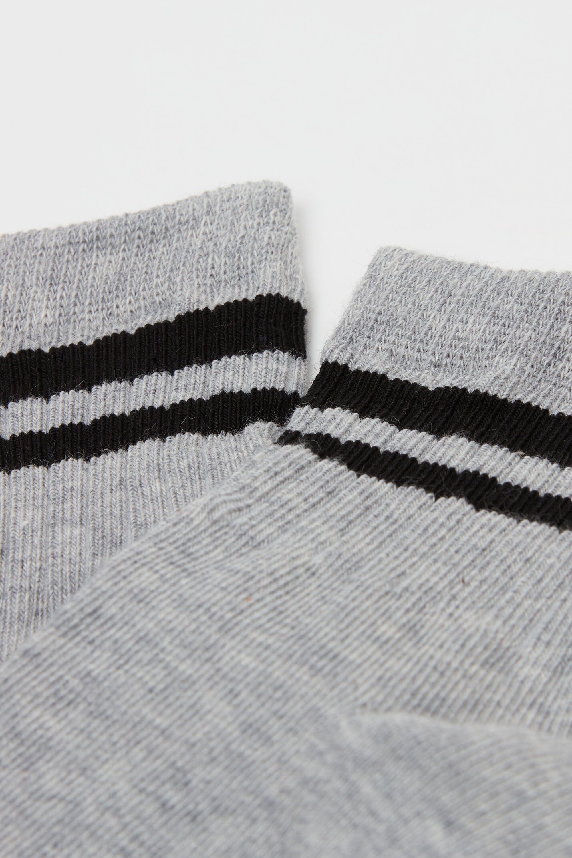 גרבי ריב קצרות