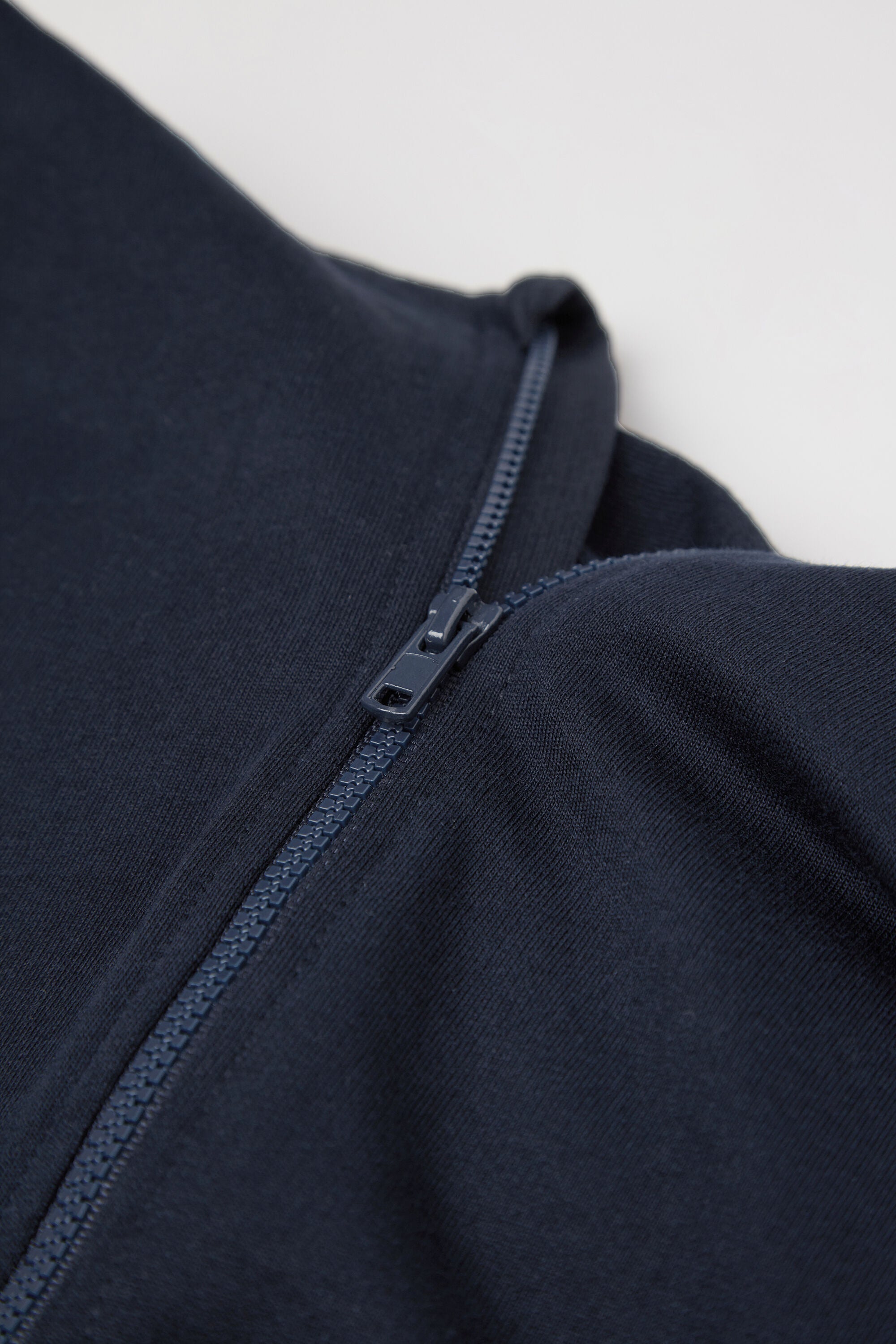 סווטשירט קפוצ'ון