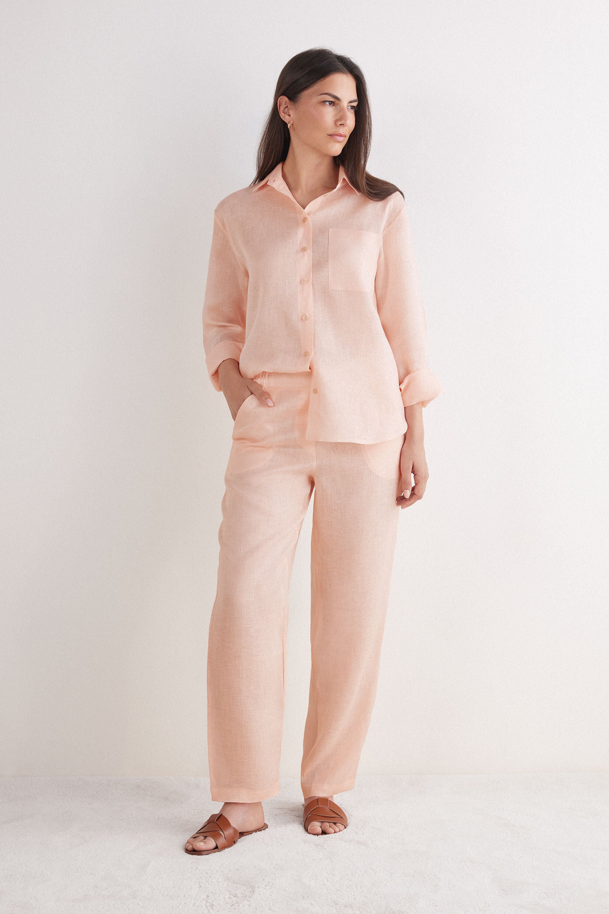 מכנסי פשתן ארוכים