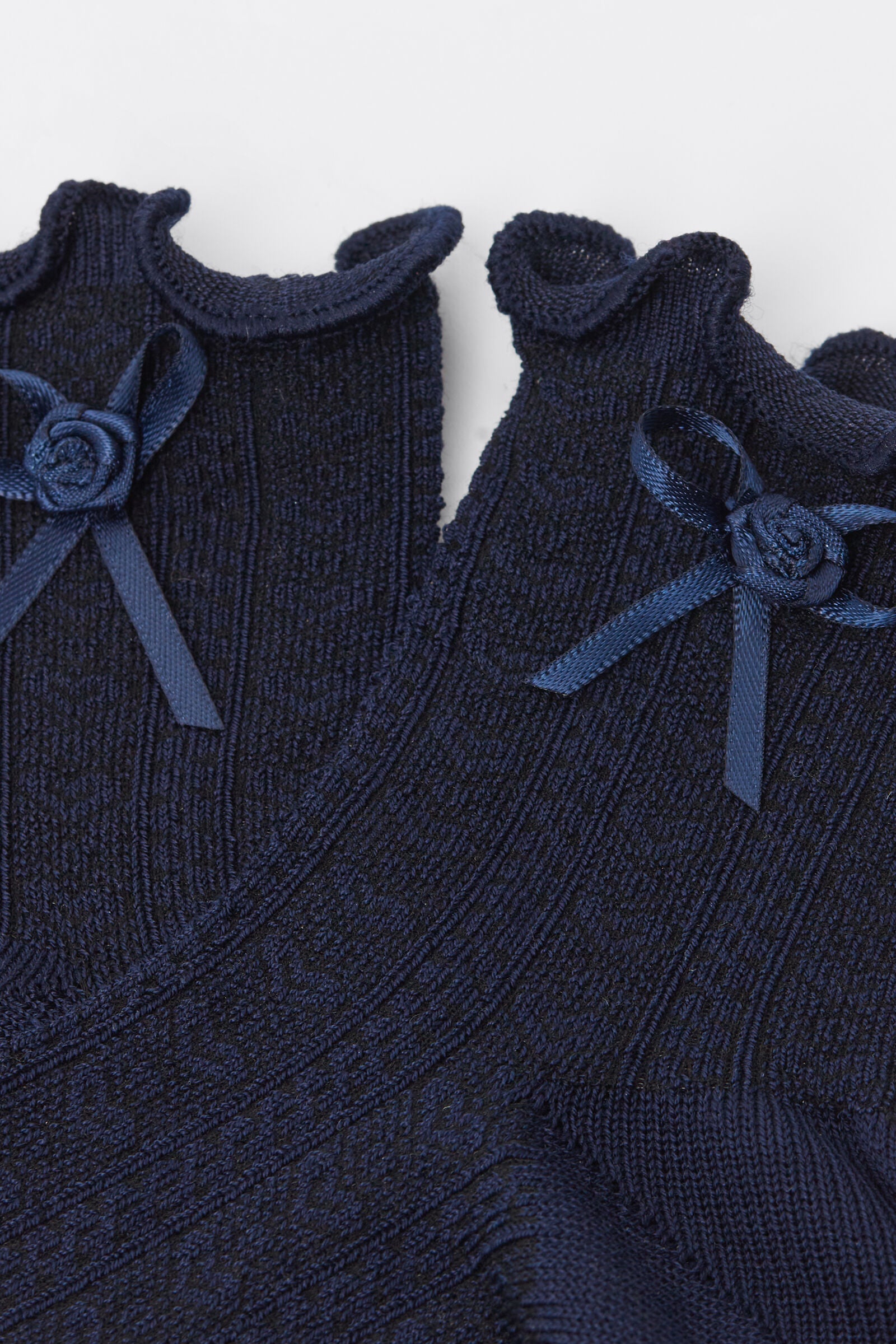 גרביים עם פפיון לבנות