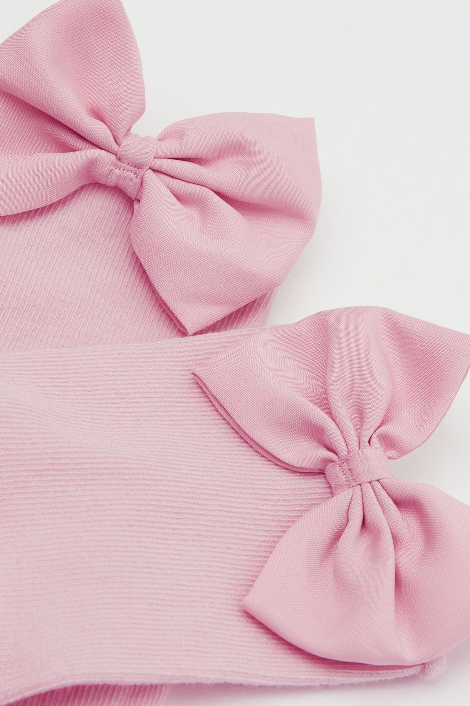 גרביים עם פפיון לבנות