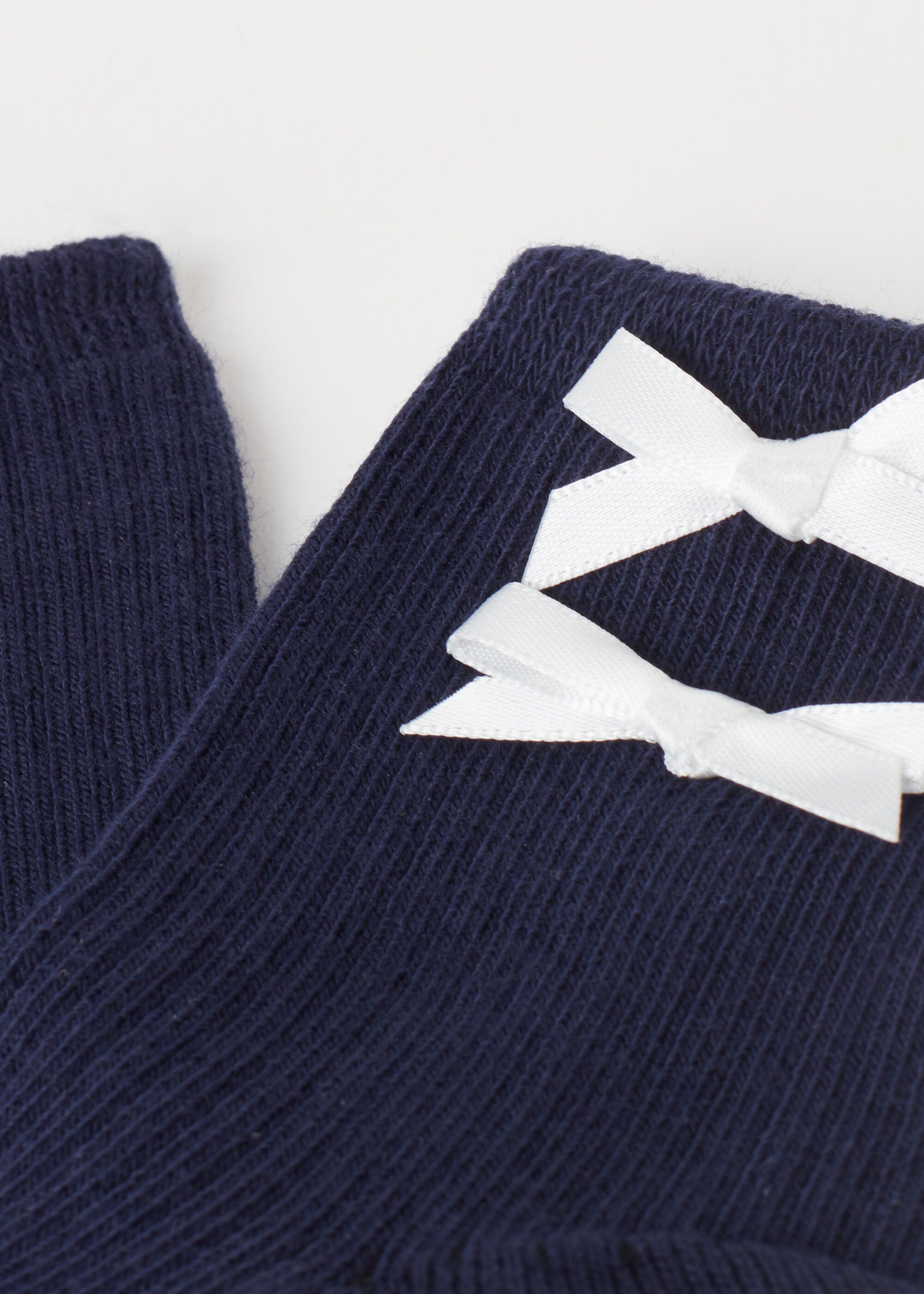 גרבי פפיון קצרות