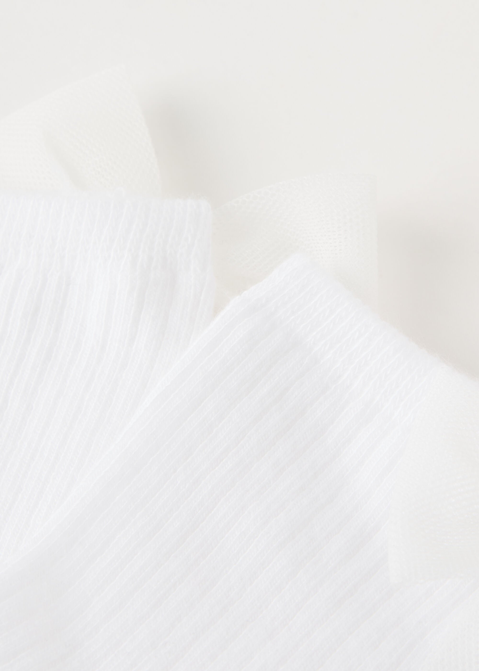 גרבי פפיון קצרות