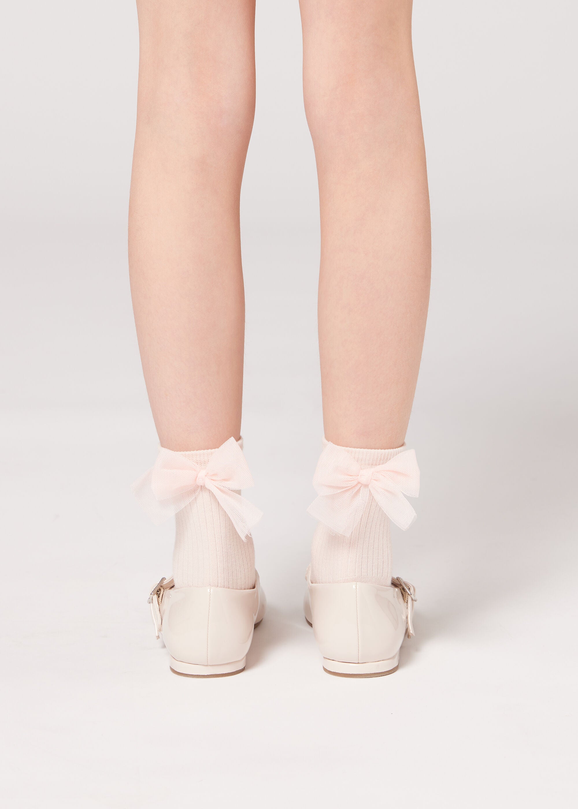 גרבי פפיון קצרות