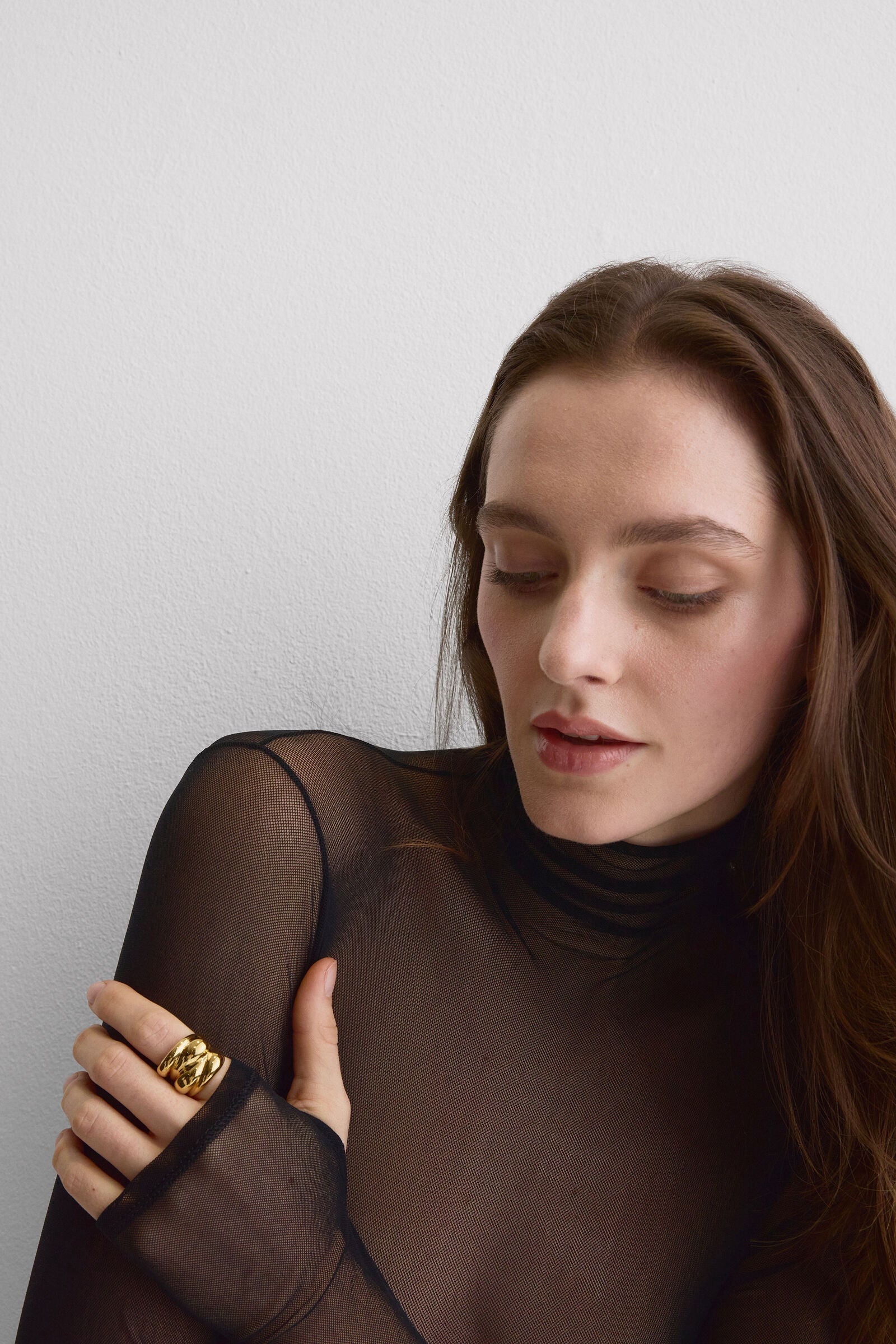 בגד גוף טול עם צווארון גולף