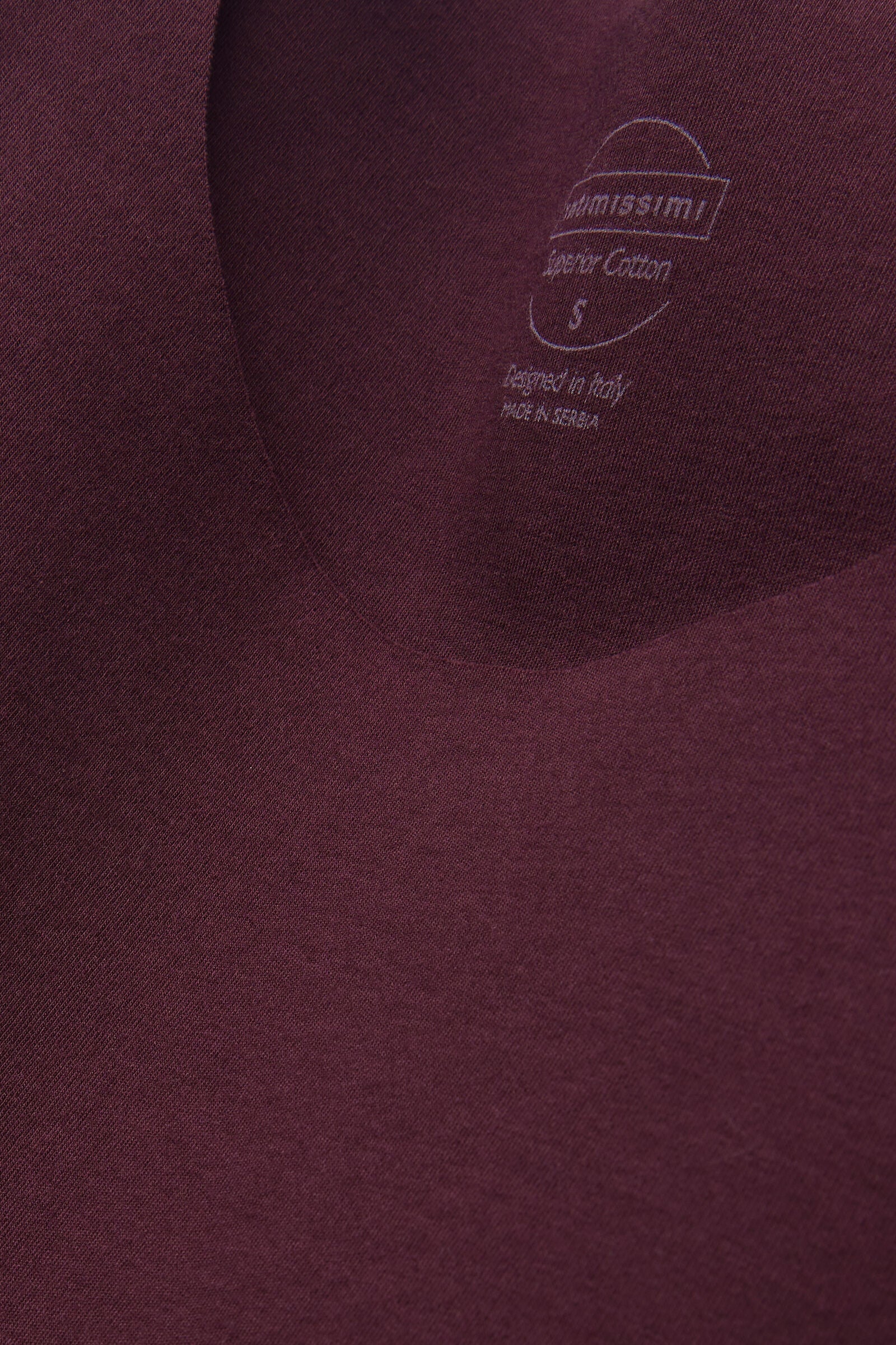 גופייה צמודה ללא תפר