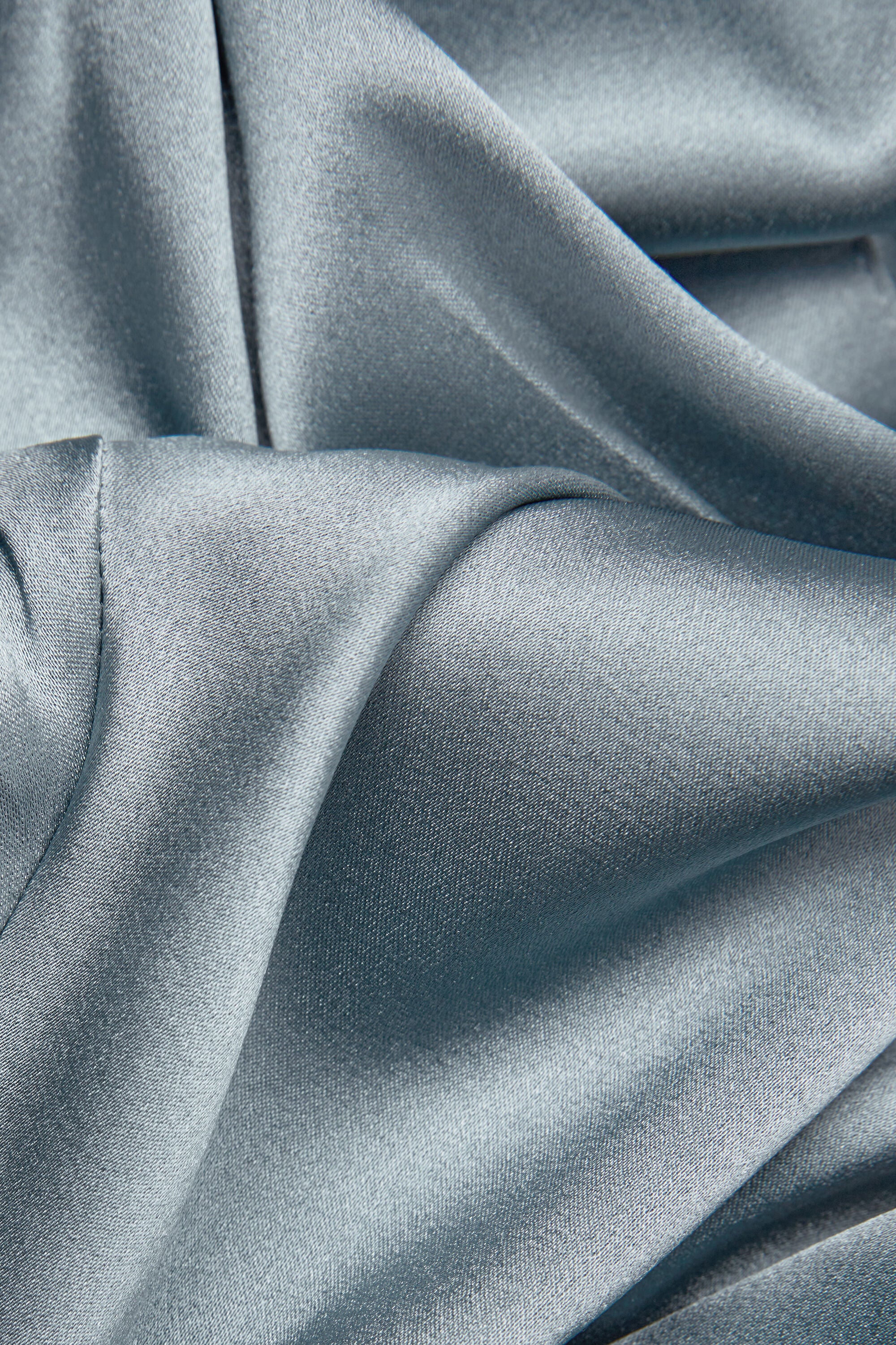 חולצת משי מכופתרת