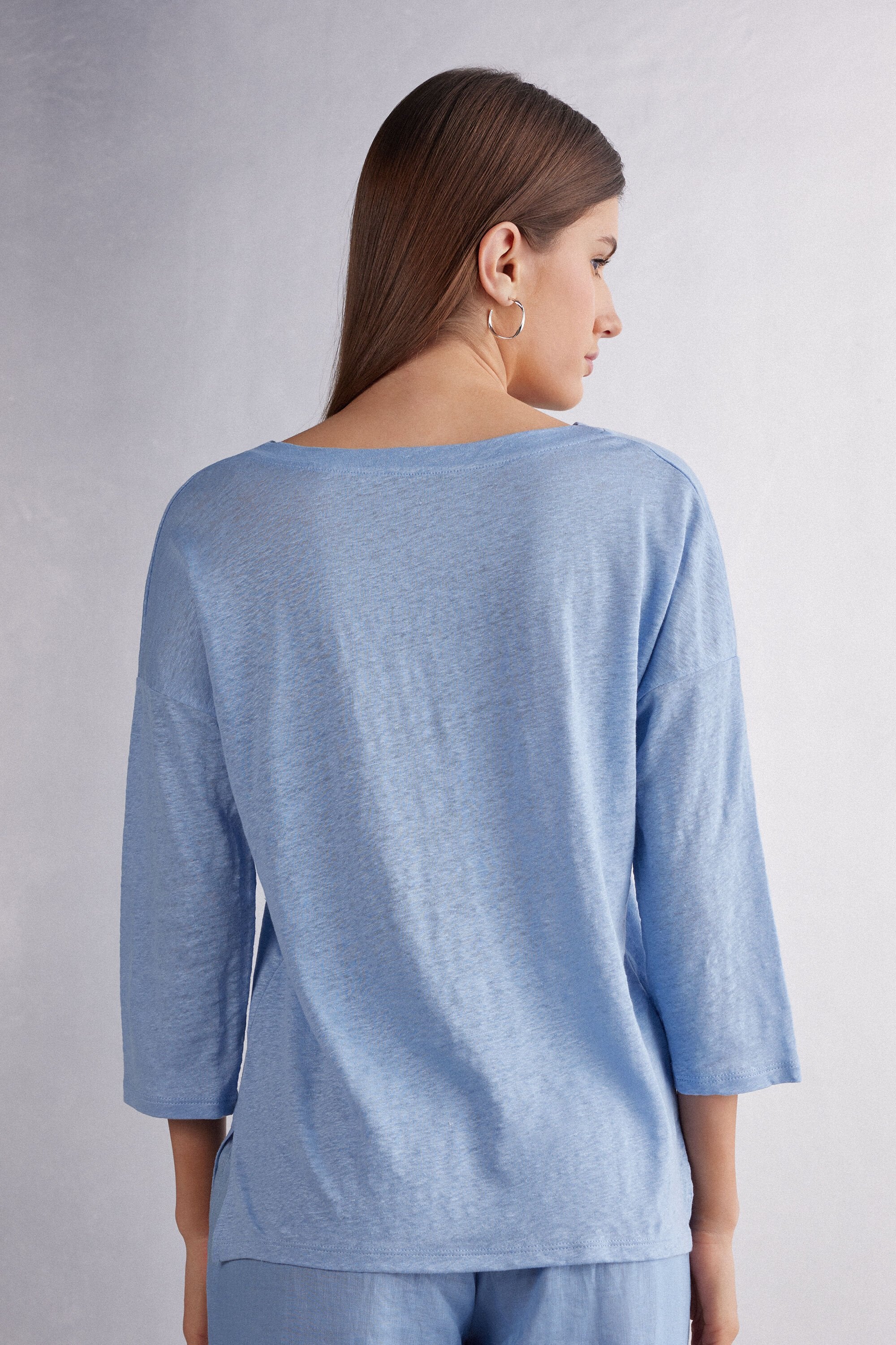 חולצה מבד פשתן עם צווארון סירה