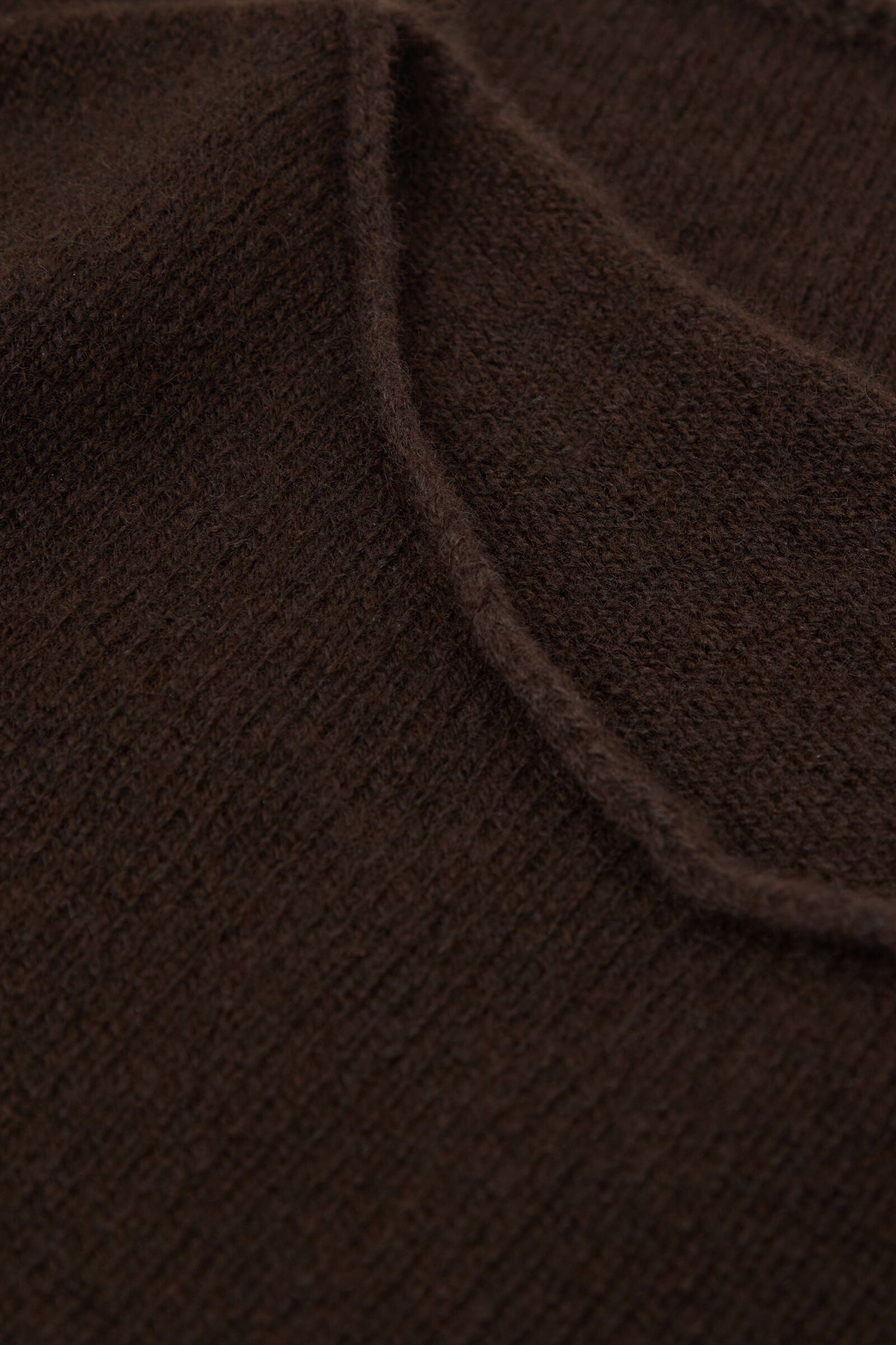 סריג קשמיר עם מחשוף סירה