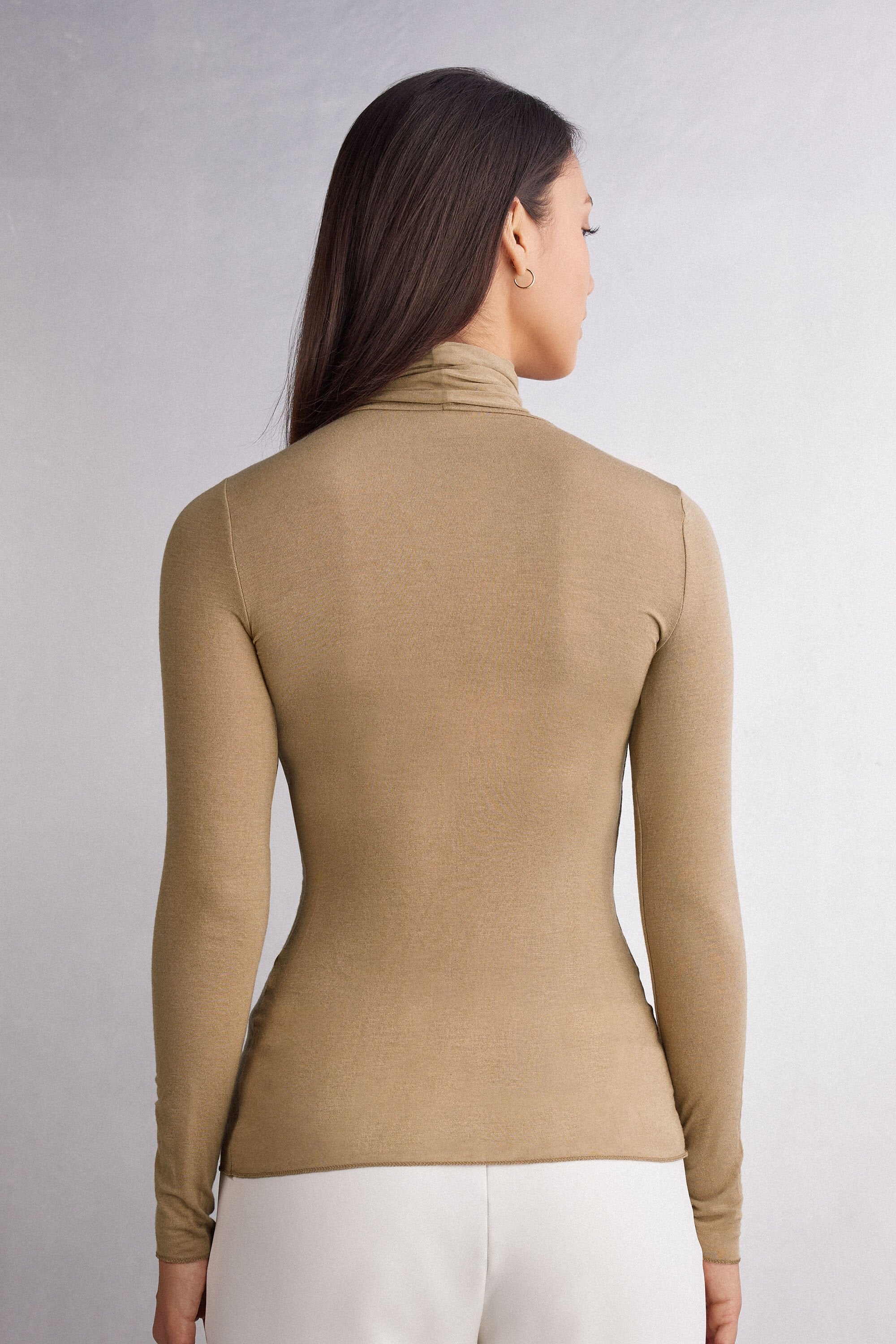 חולצת קשמיר עם צווארון גולף