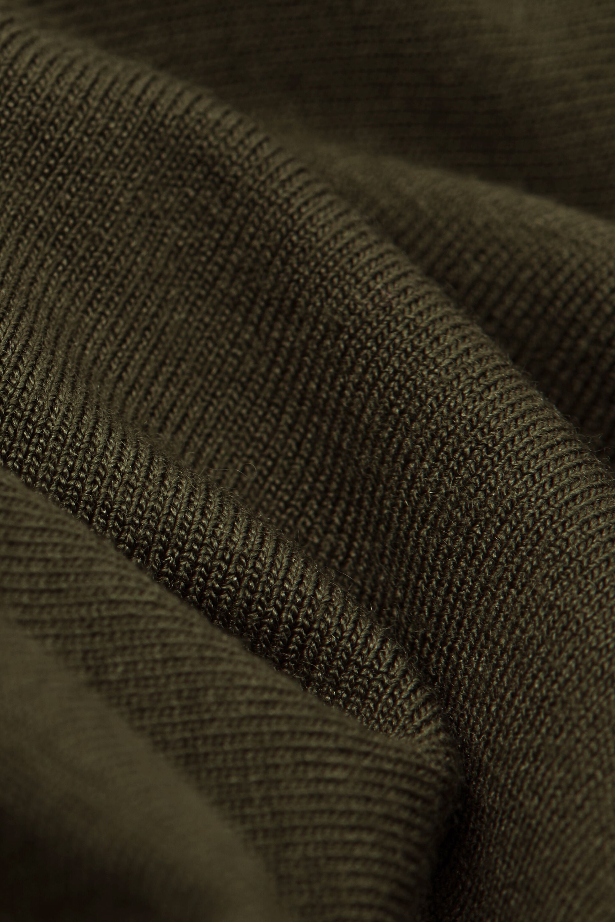 חולצה ארוכה עם צווארון סירה