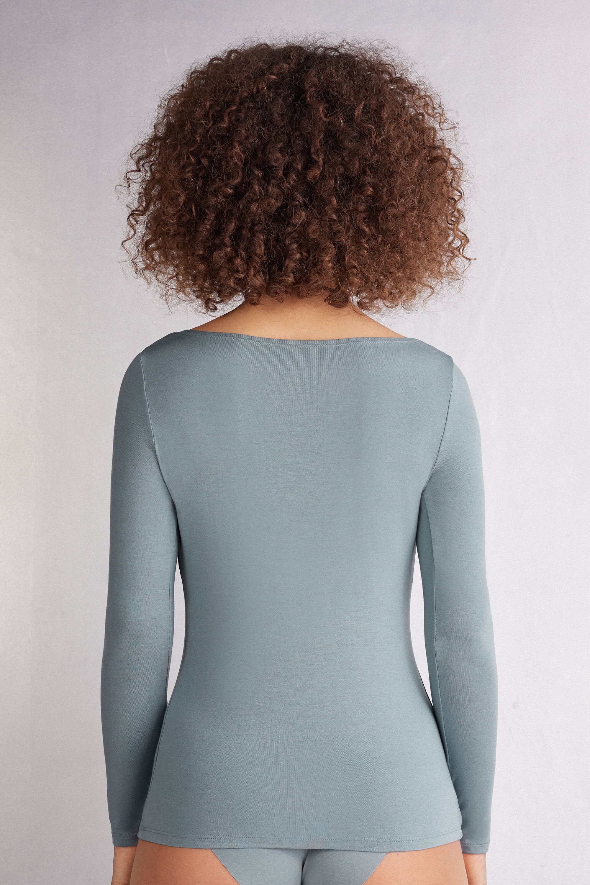 חולצה ארוכה עם צווארון סירה