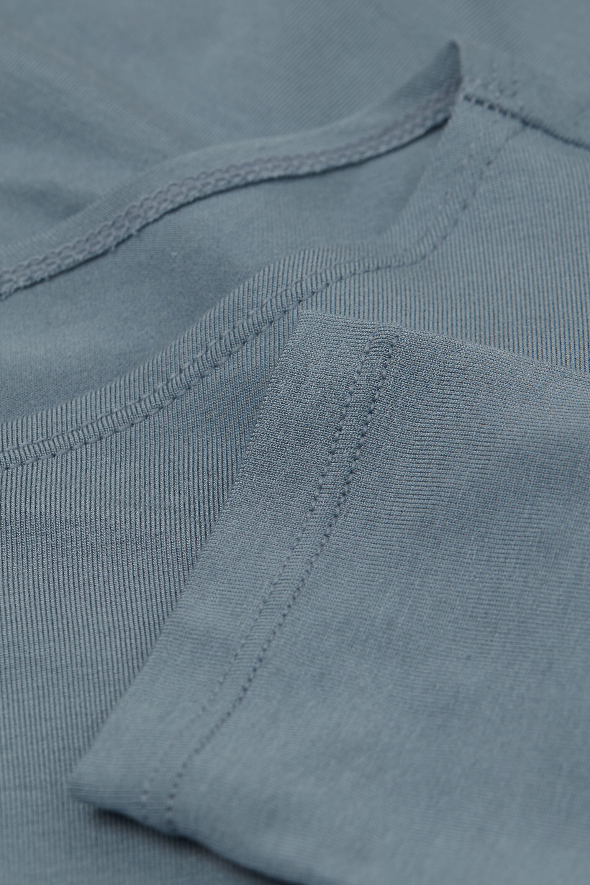 חולצה ארוכה עם צווארון סירה