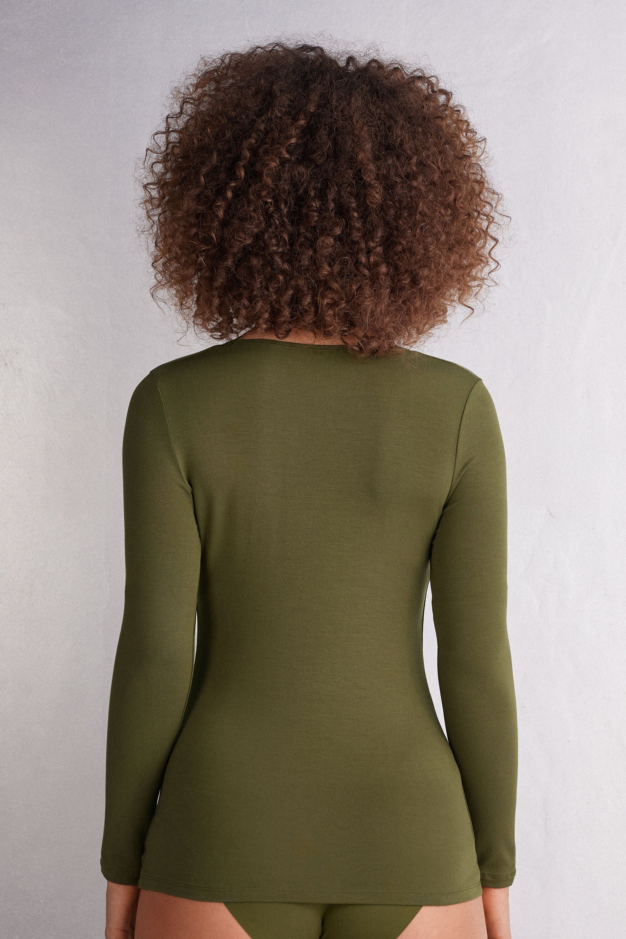 חולצה ארוכה מפתח רחב