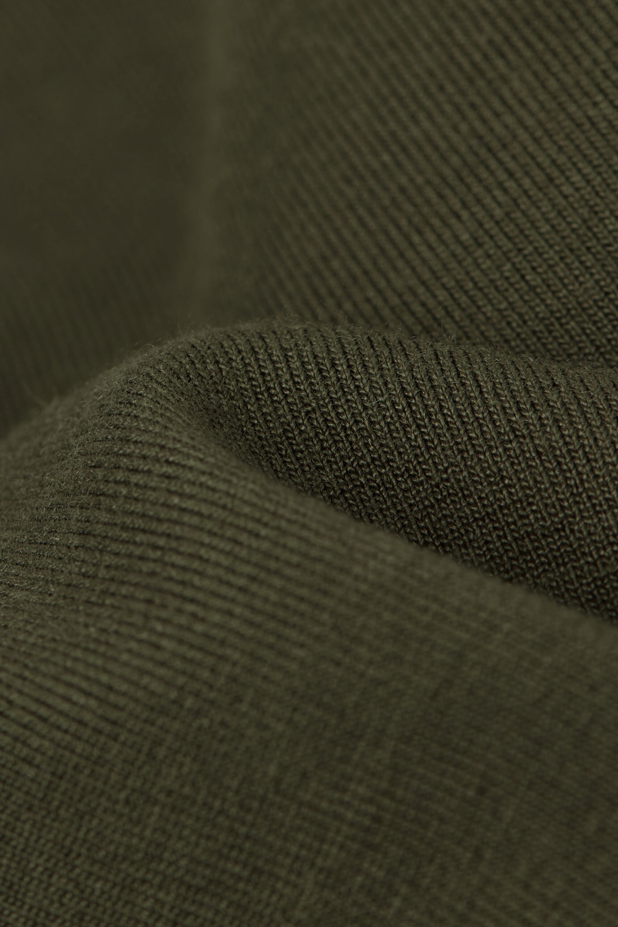 חולצה ארוכה מפתח רחב