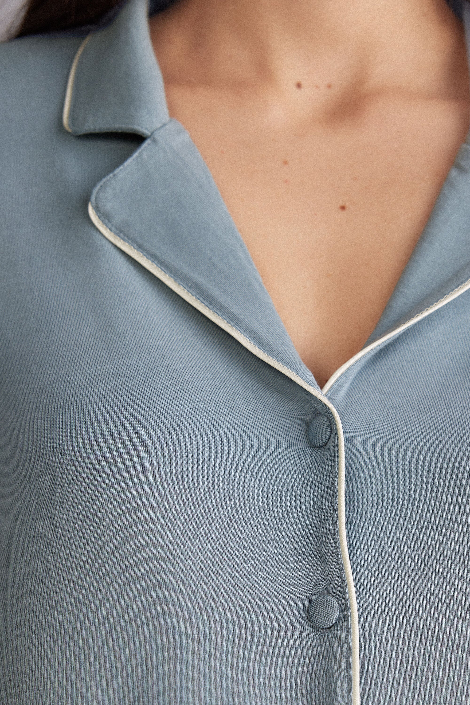 חולצת פיג'מה מכופתרת מיקרומודל