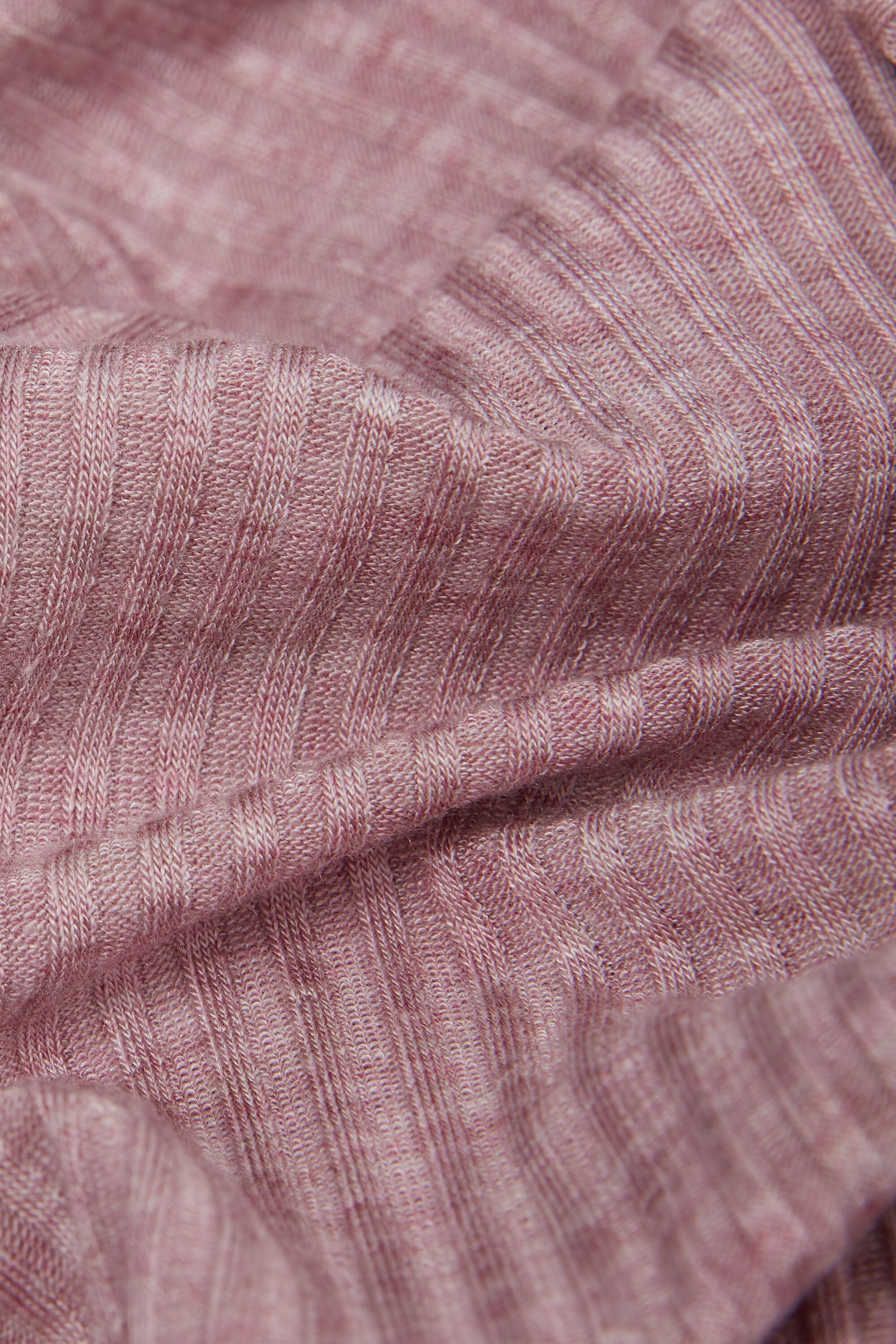 חולצת מודל ארוכה עם צווארון סירה