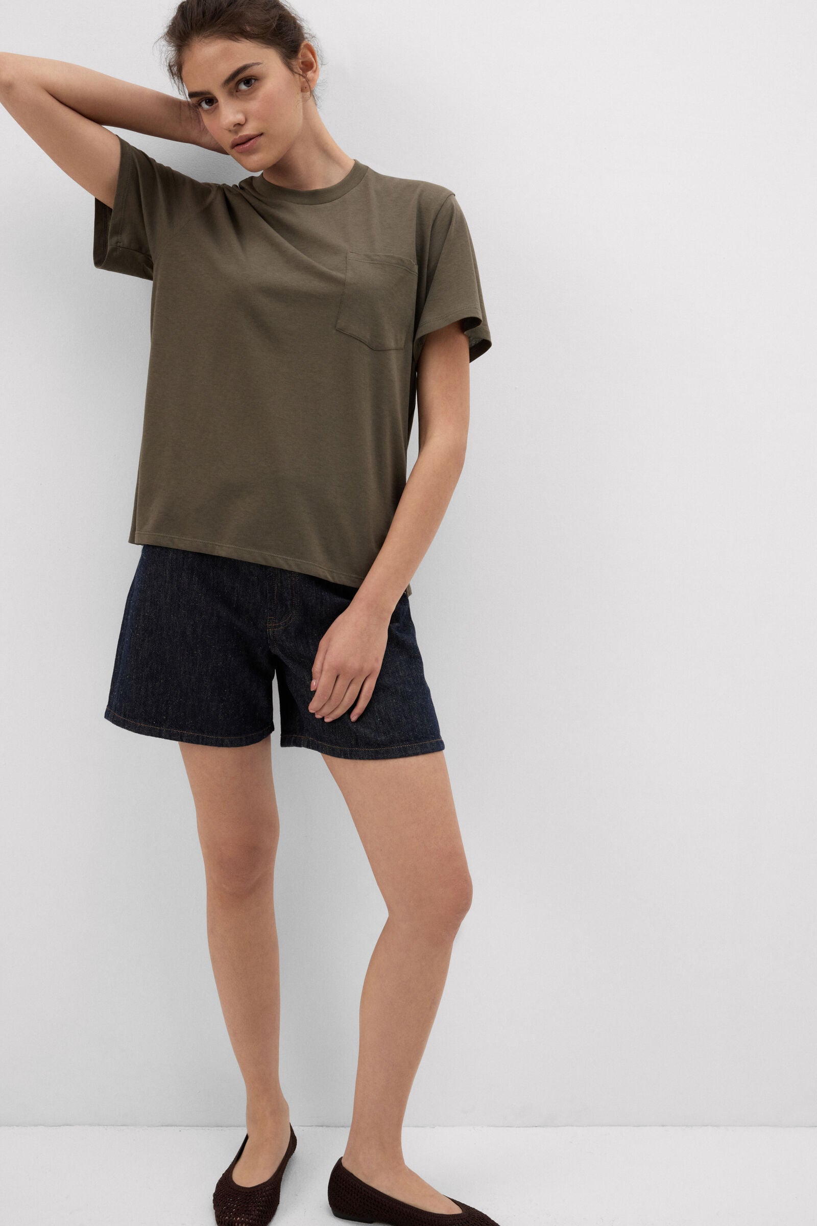טי שירט כותנה קצרה עם כיס