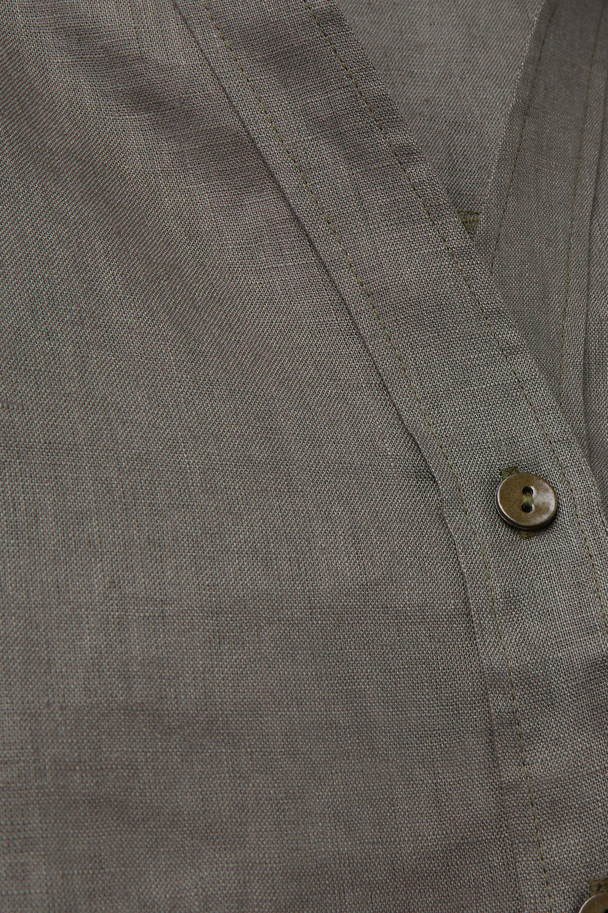 חולצת פשתן מכופתרת