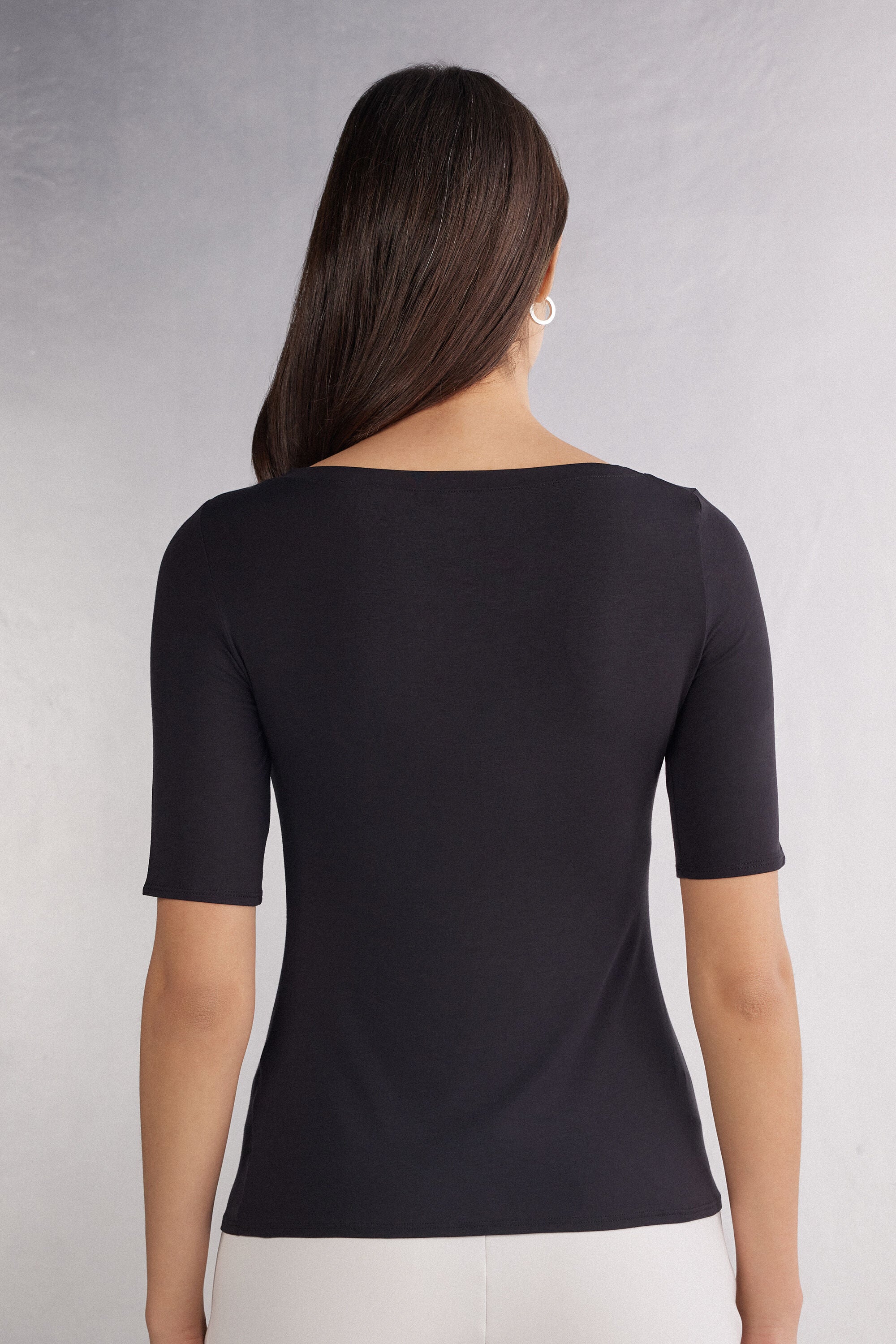 חולצת במבוק מפתח סירה