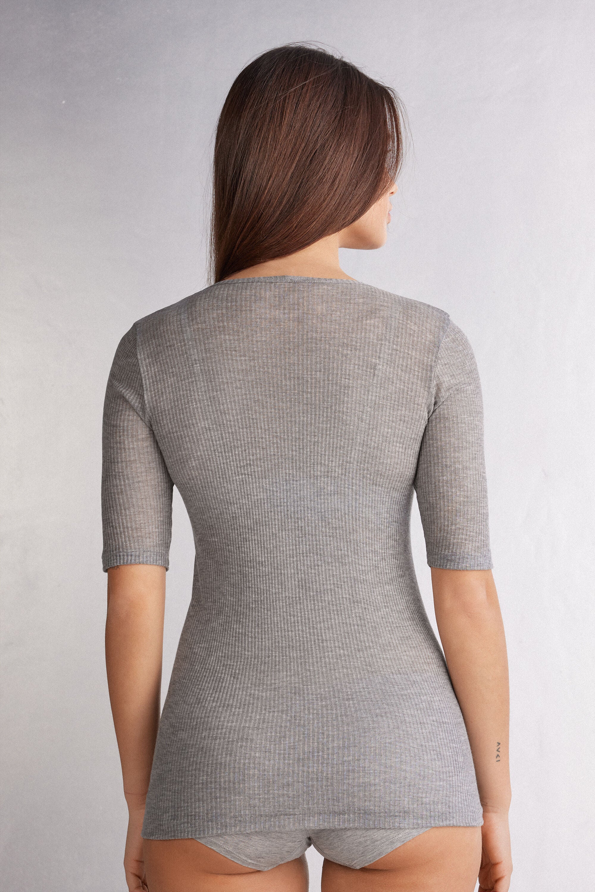 חולצת קשמיר קצרה