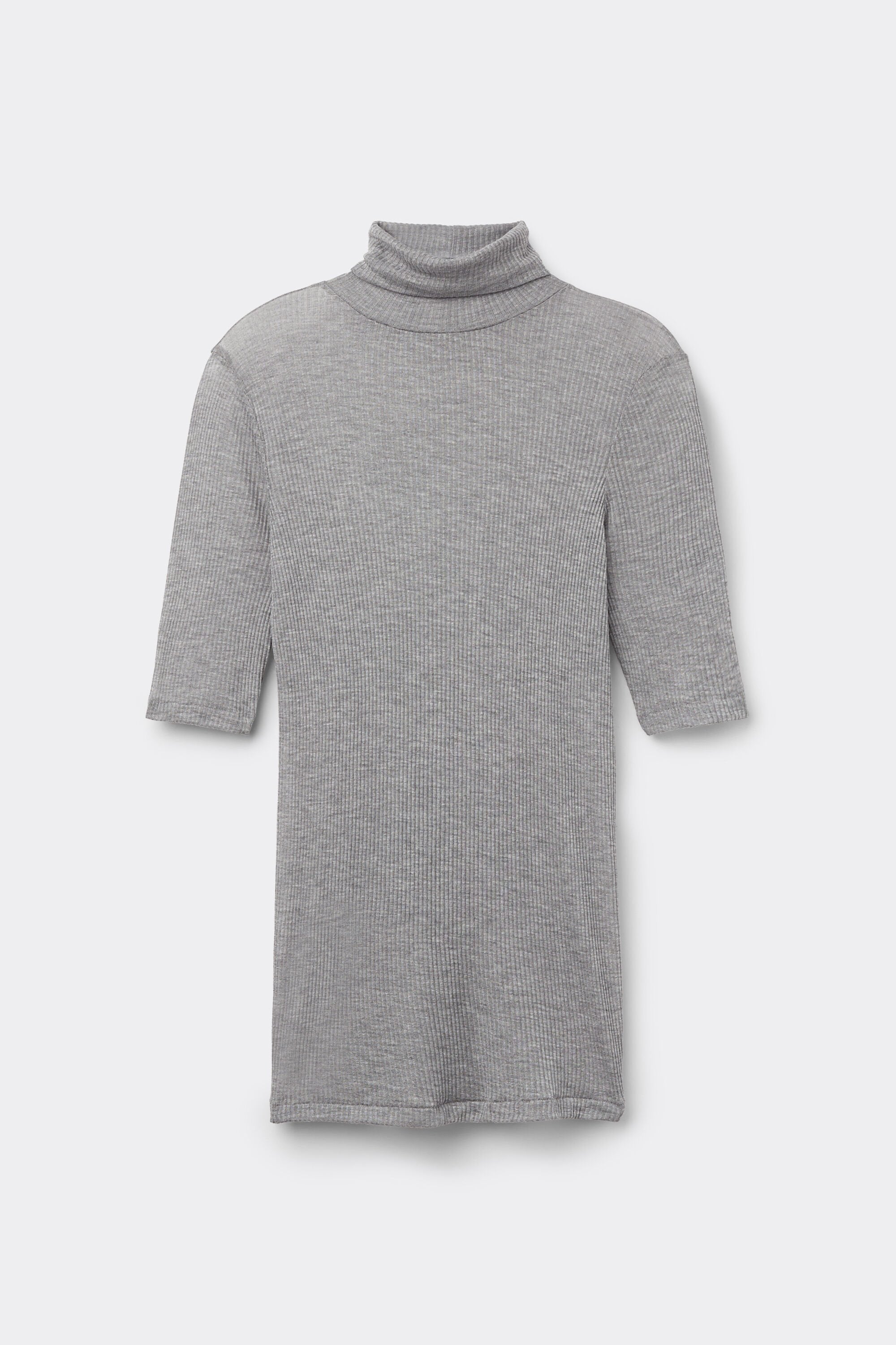 חולצת גולף עם שרוולים קצרים