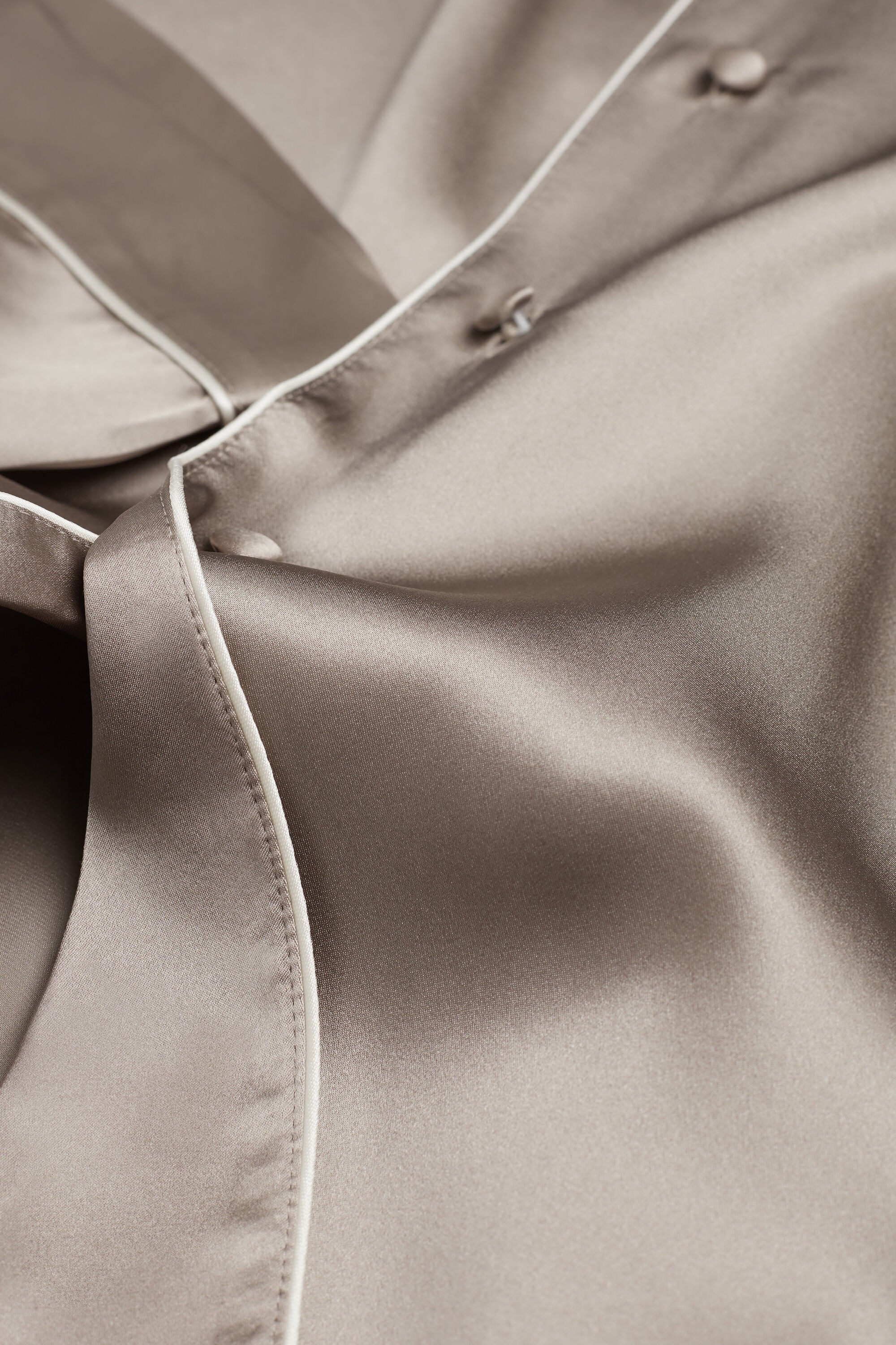 חולצה מכופתרת משי סטן