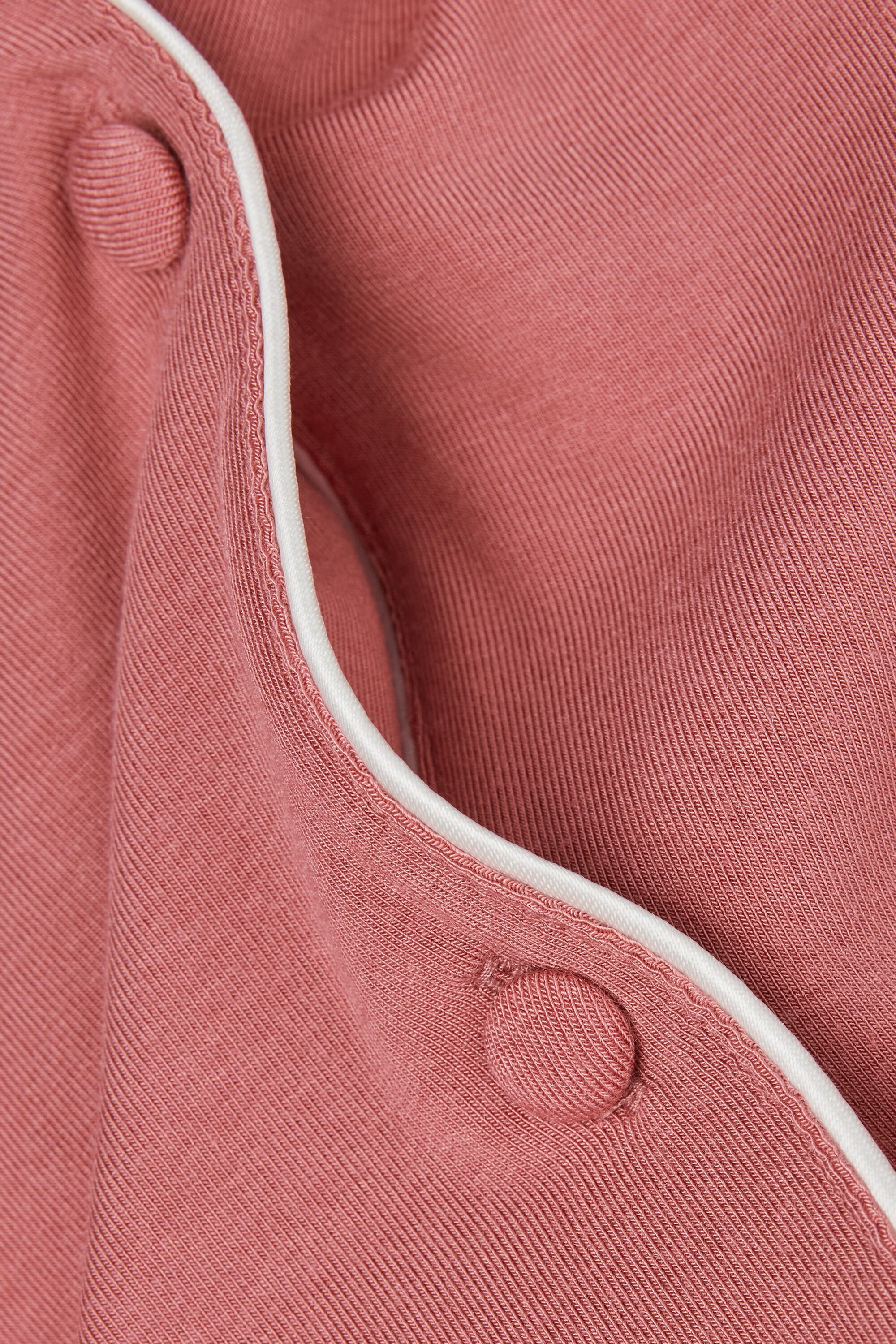 חולצה מכופתרת קצרה ממודל