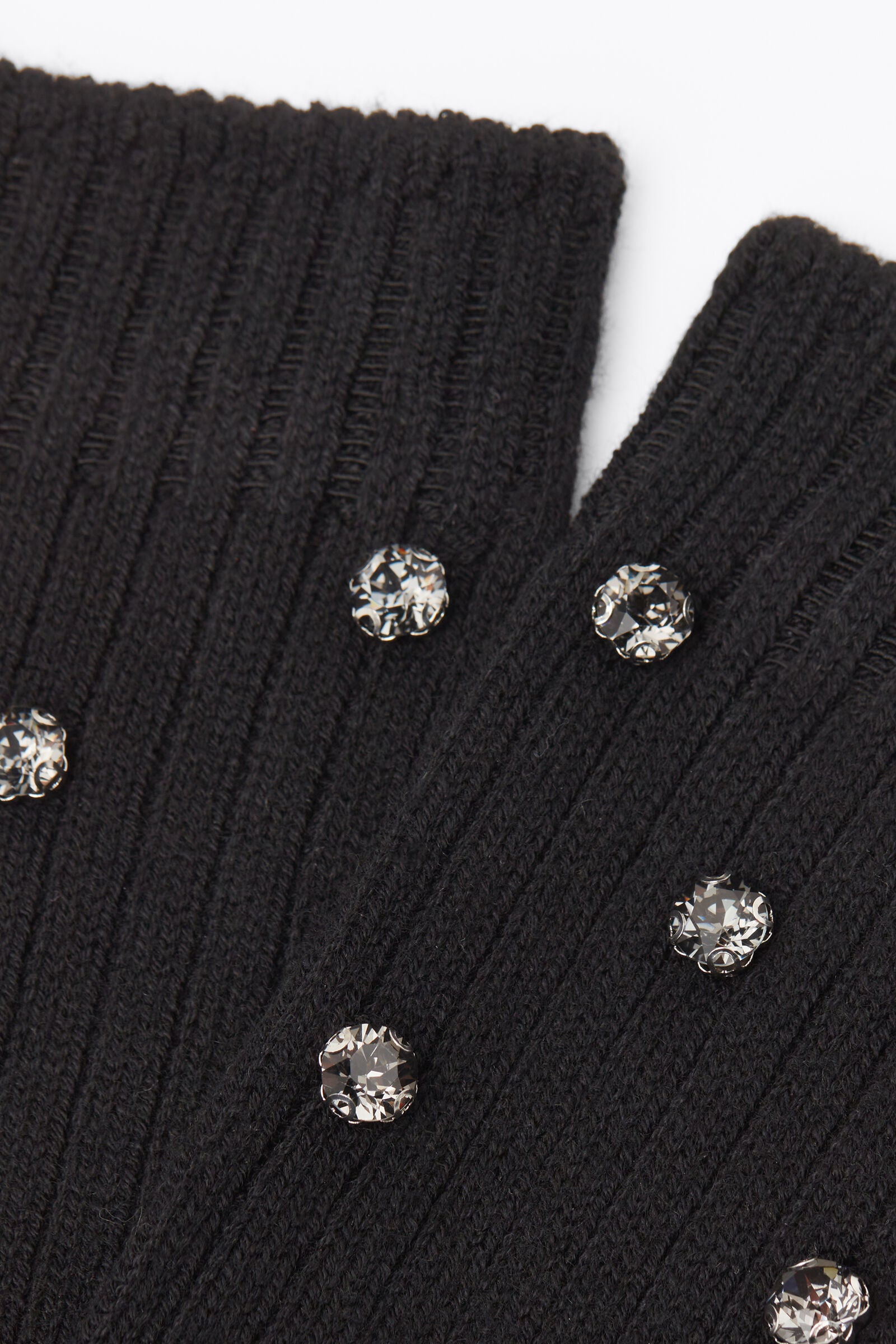 גרביים עם שיבוצי יהלומים