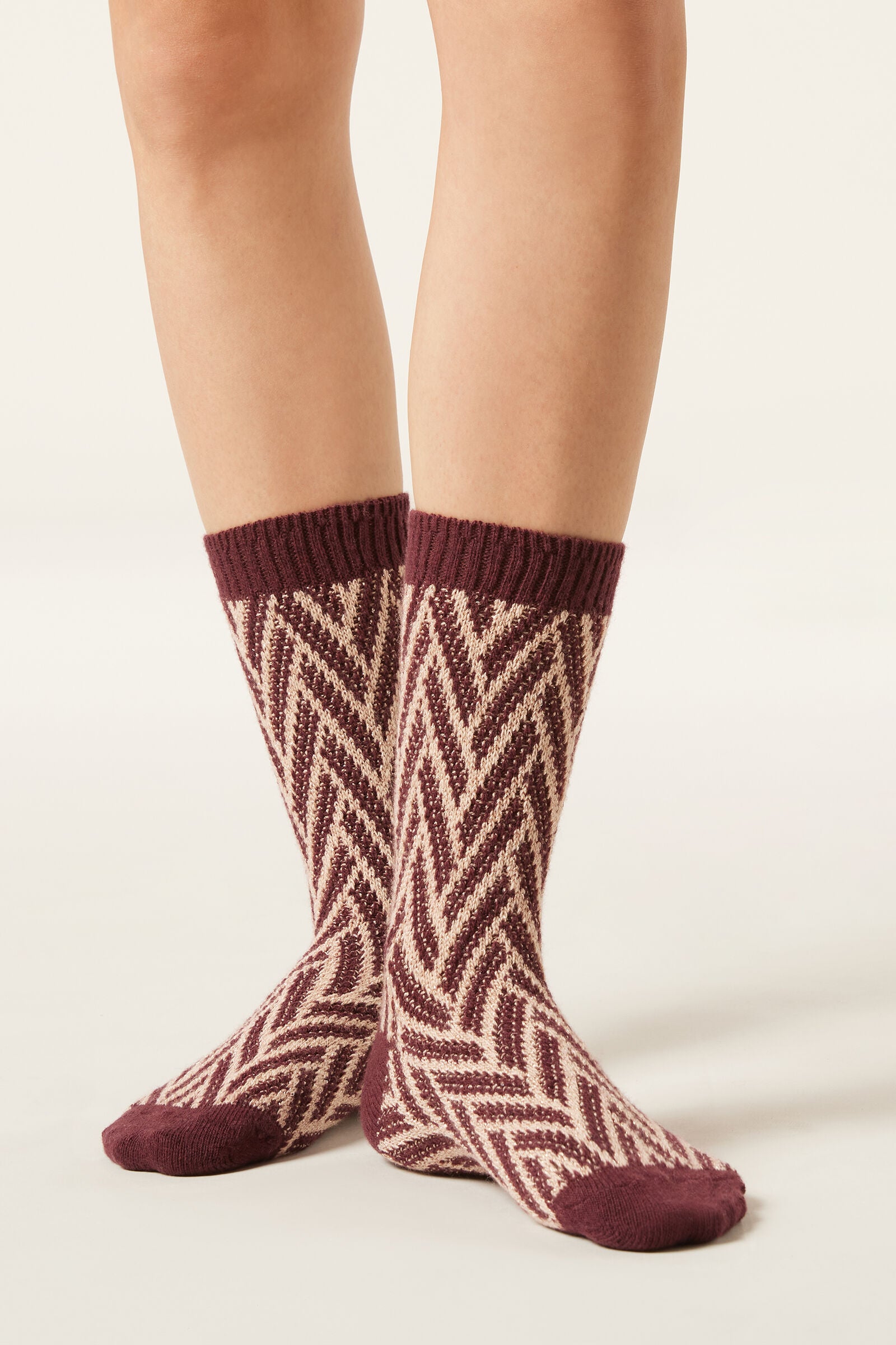 גרביים מנצנצות בדוגמת שברון